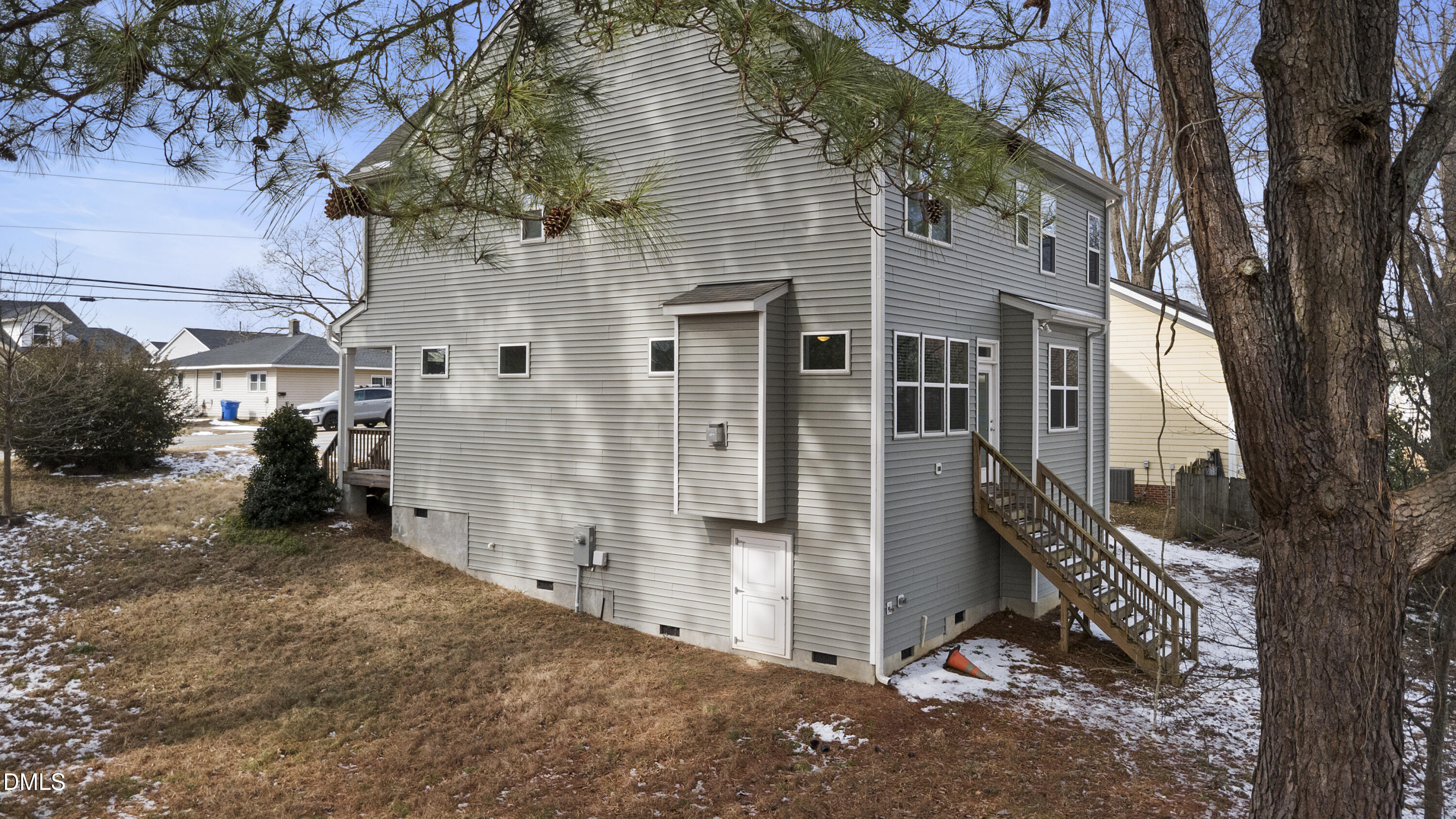 main property photo 46