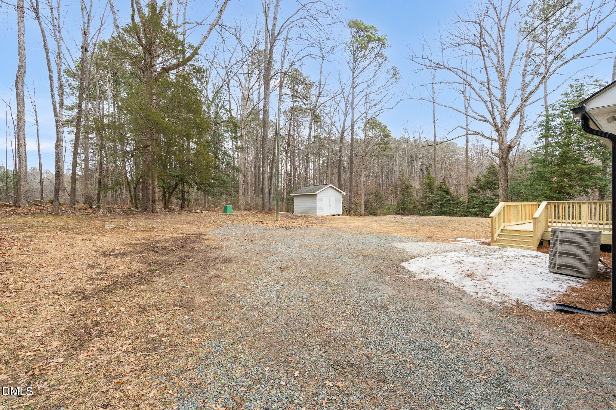 main property photo 28