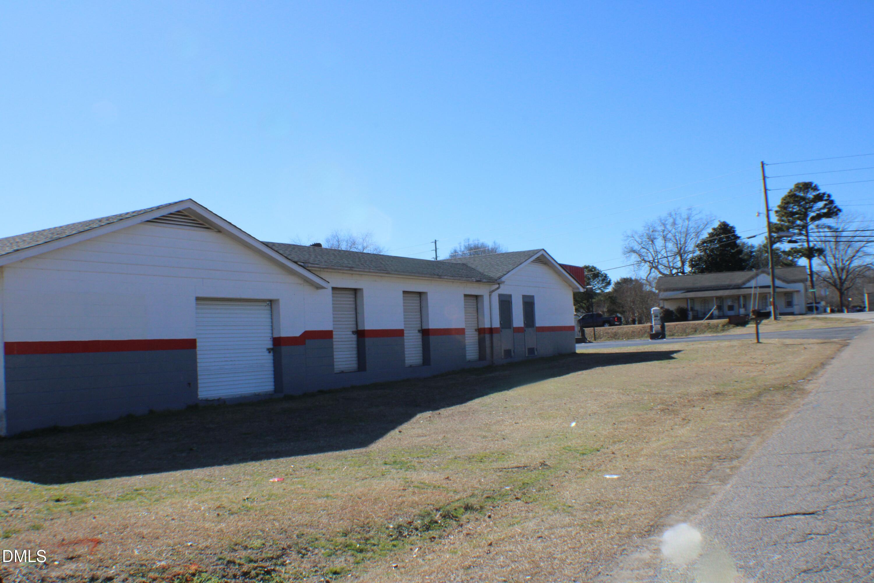 main property photo 32