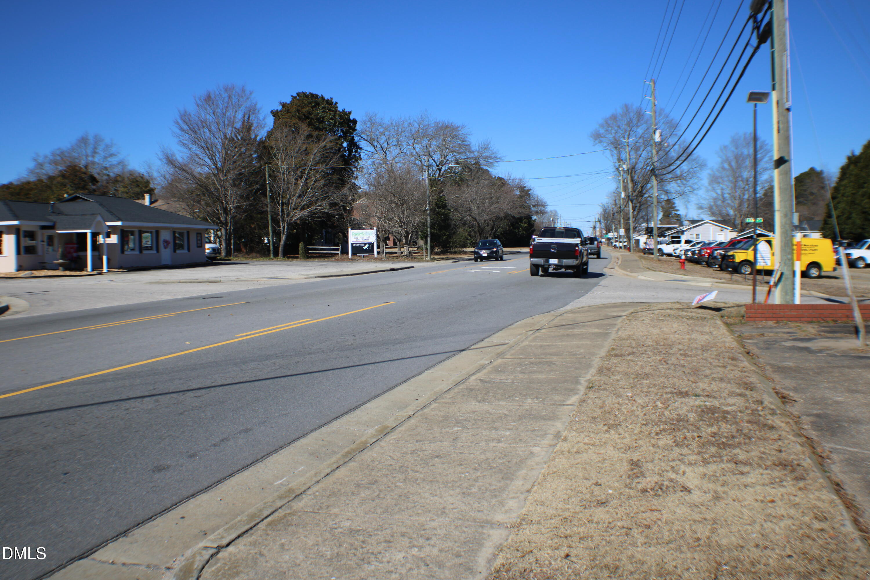 main property photo 35