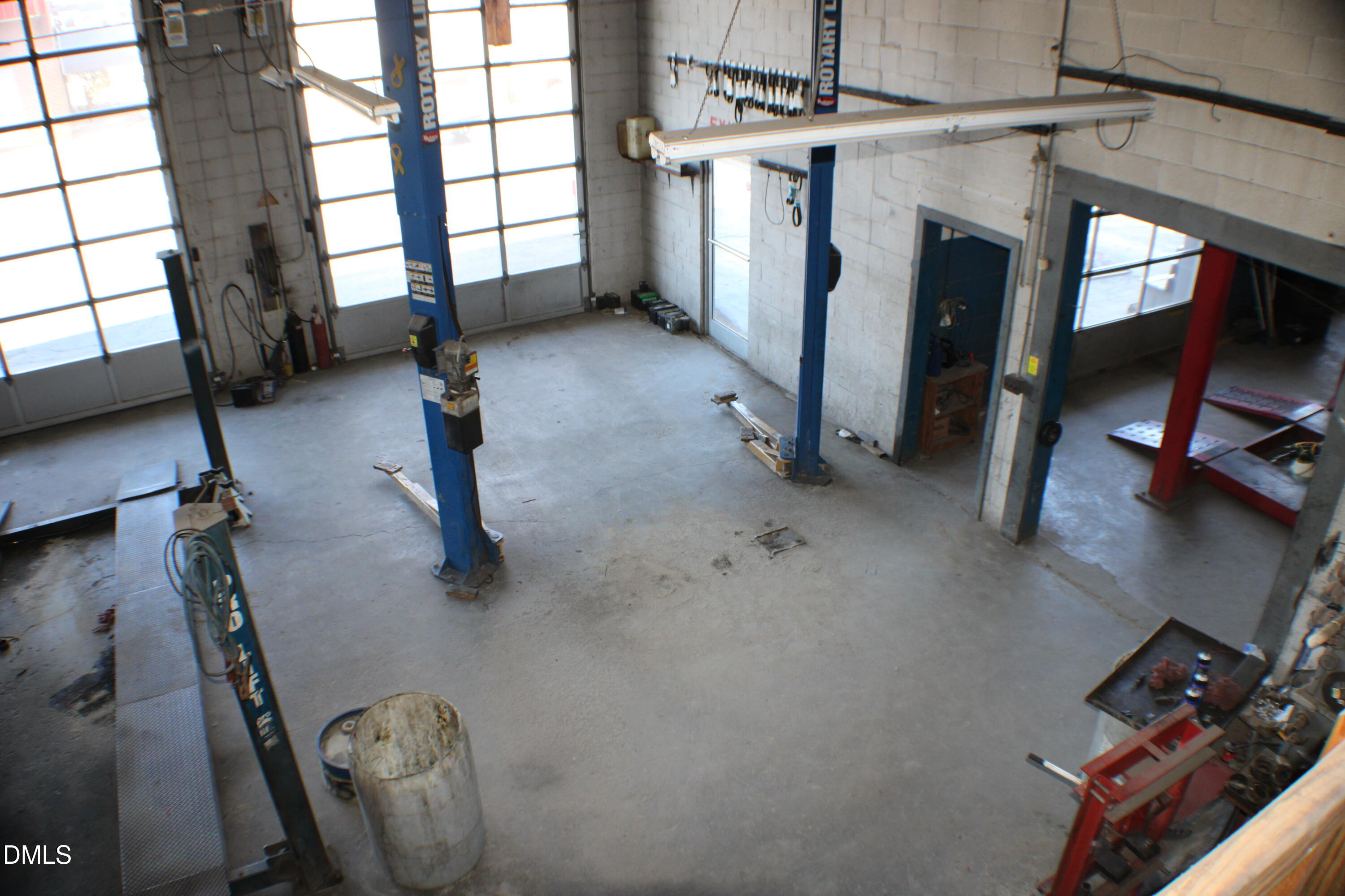 main property photo 90