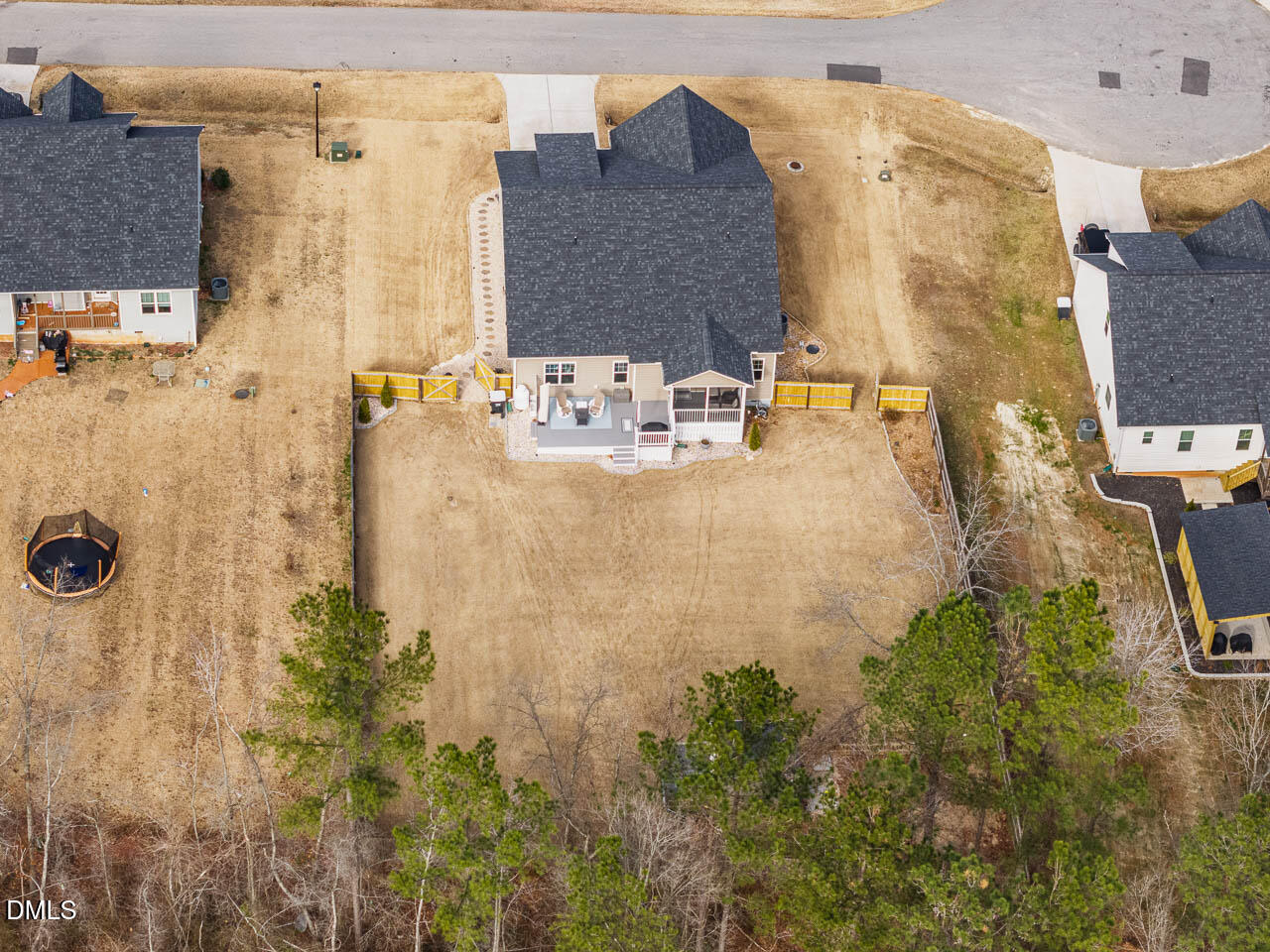 main property photo 10
