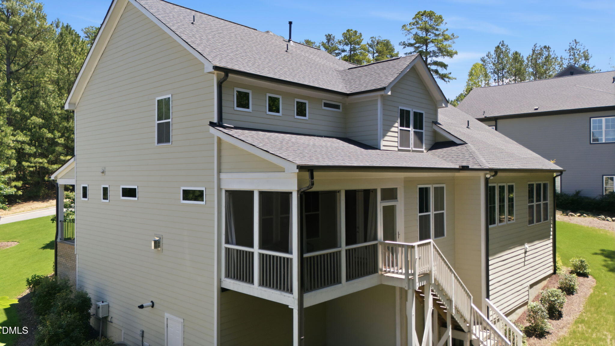 main property photo 40