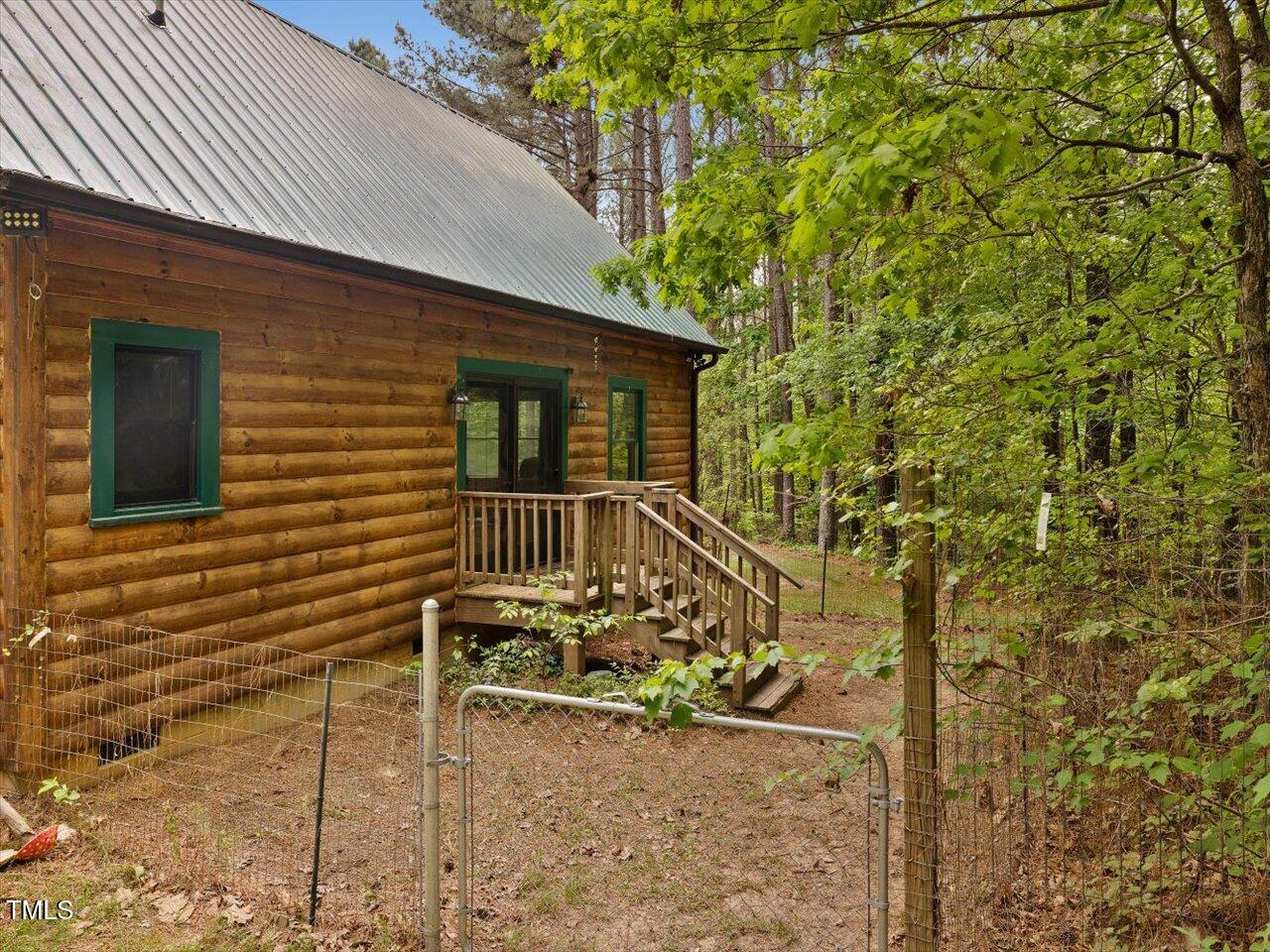 main property photo 41