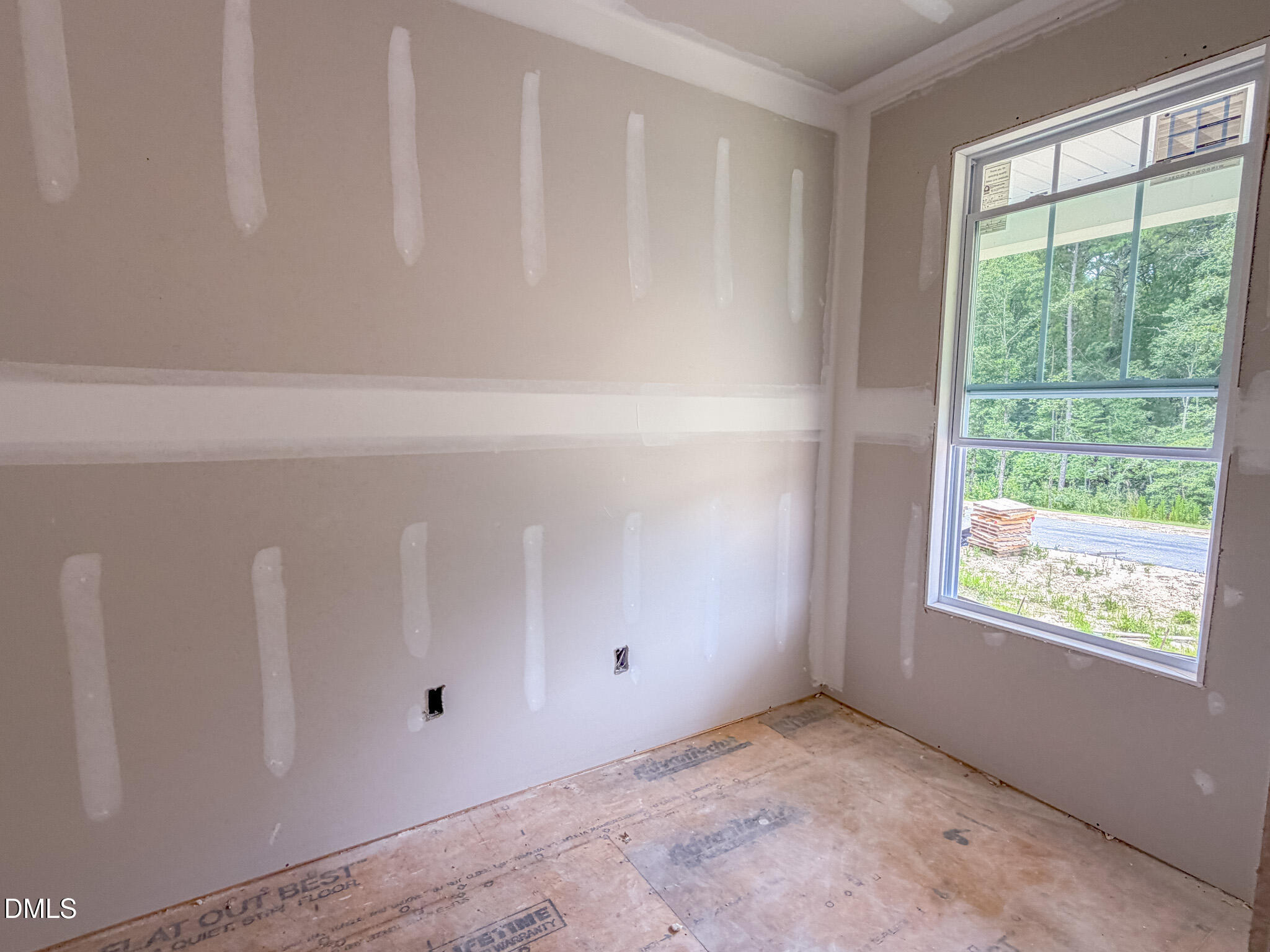 main property photo 51