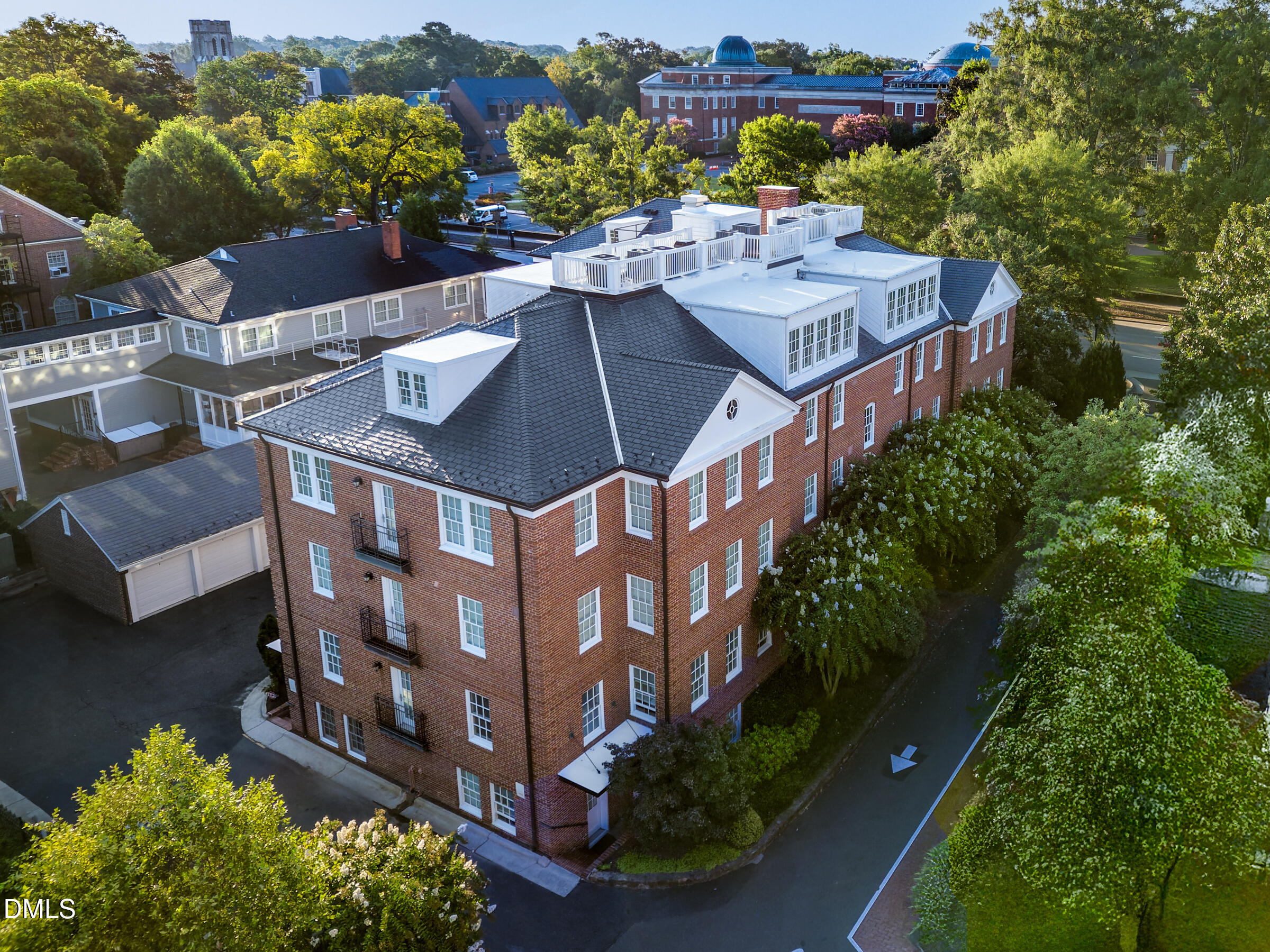 main property photo 41