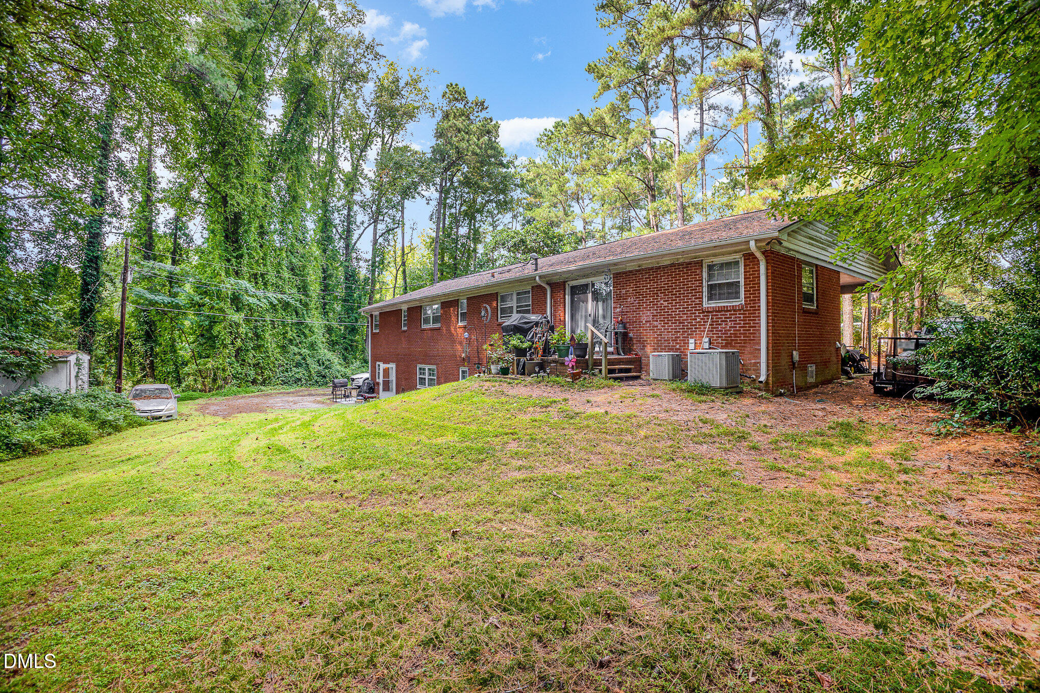 main property photo 13