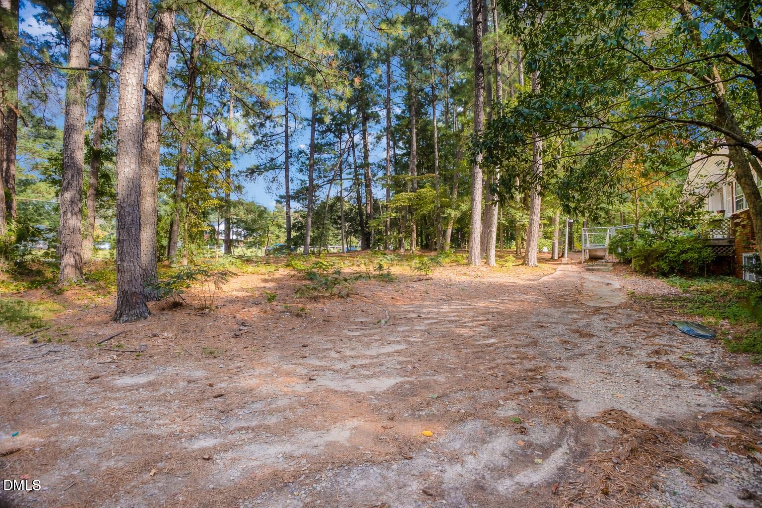 main property photo 17