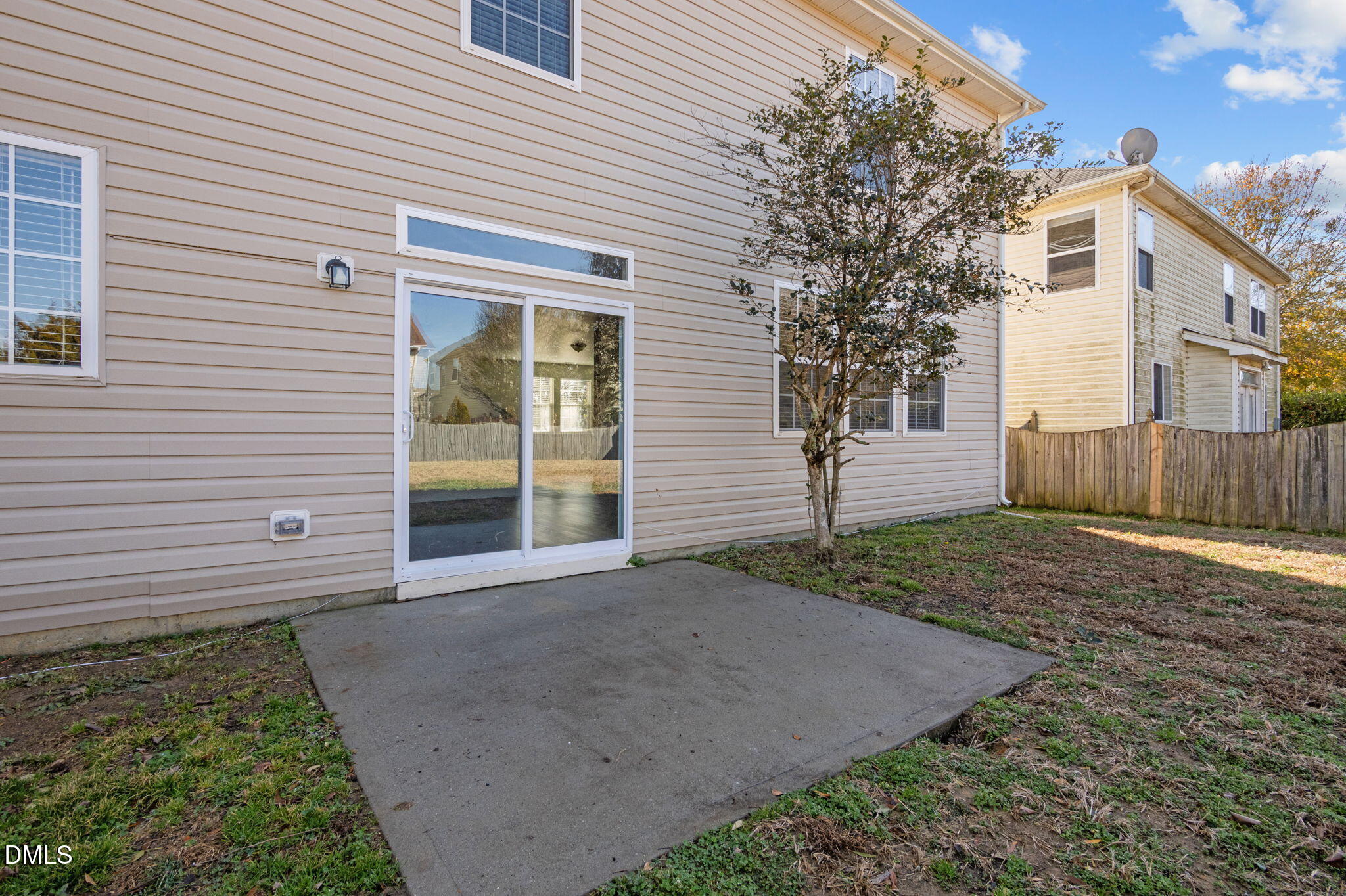 main property photo 40