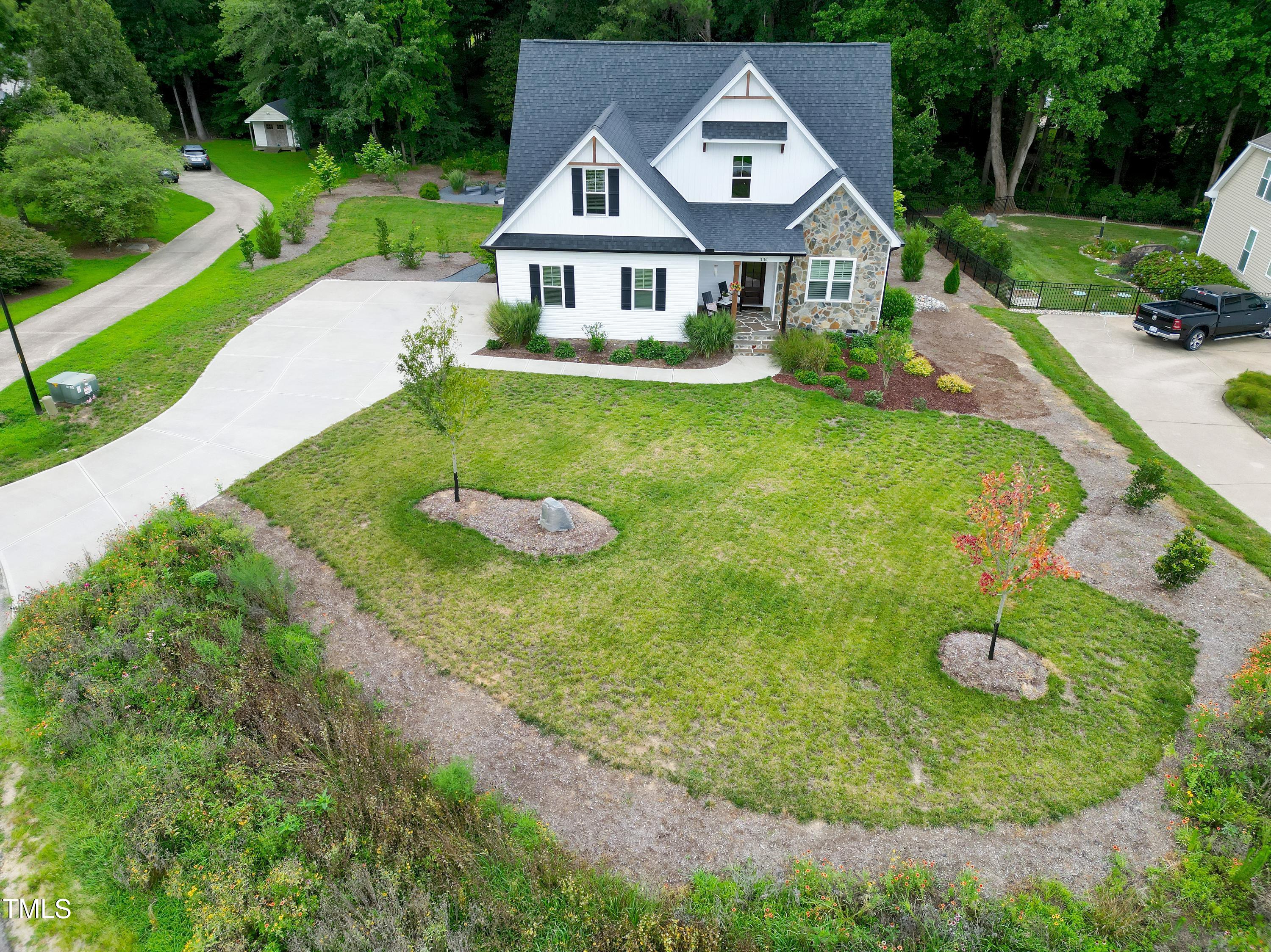 main property photo 60