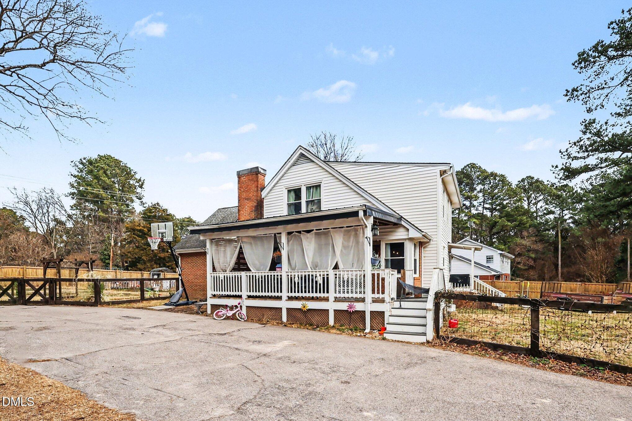 main property photo 3