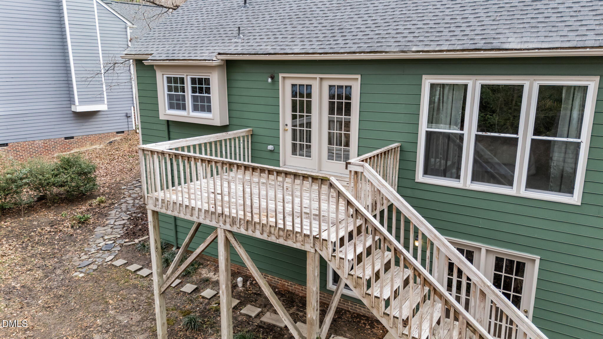 main property photo 39
