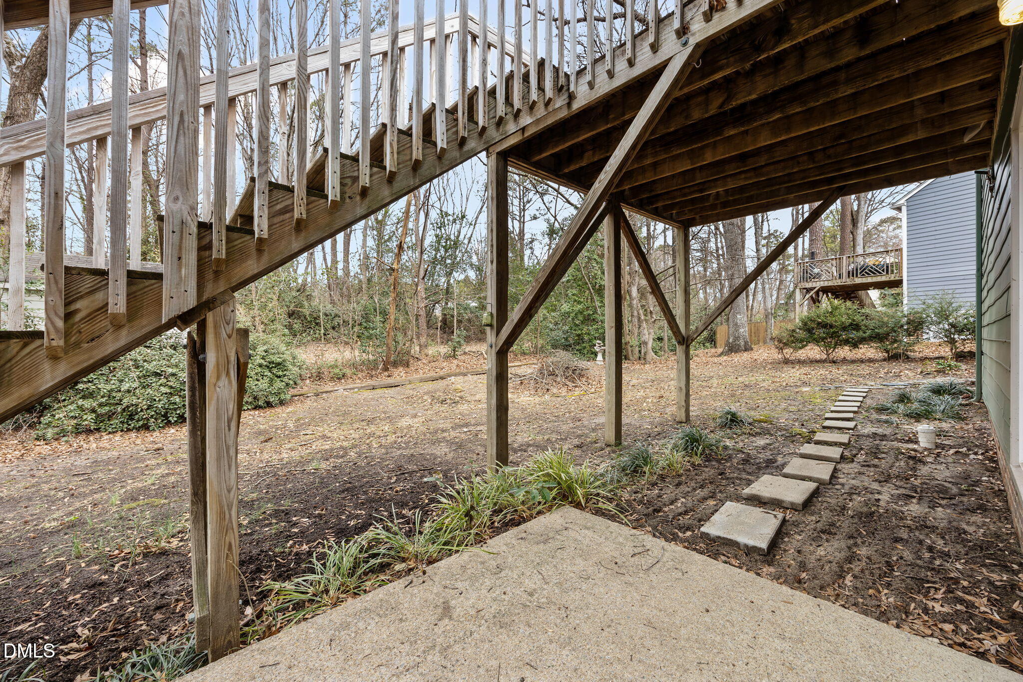 main property photo 41