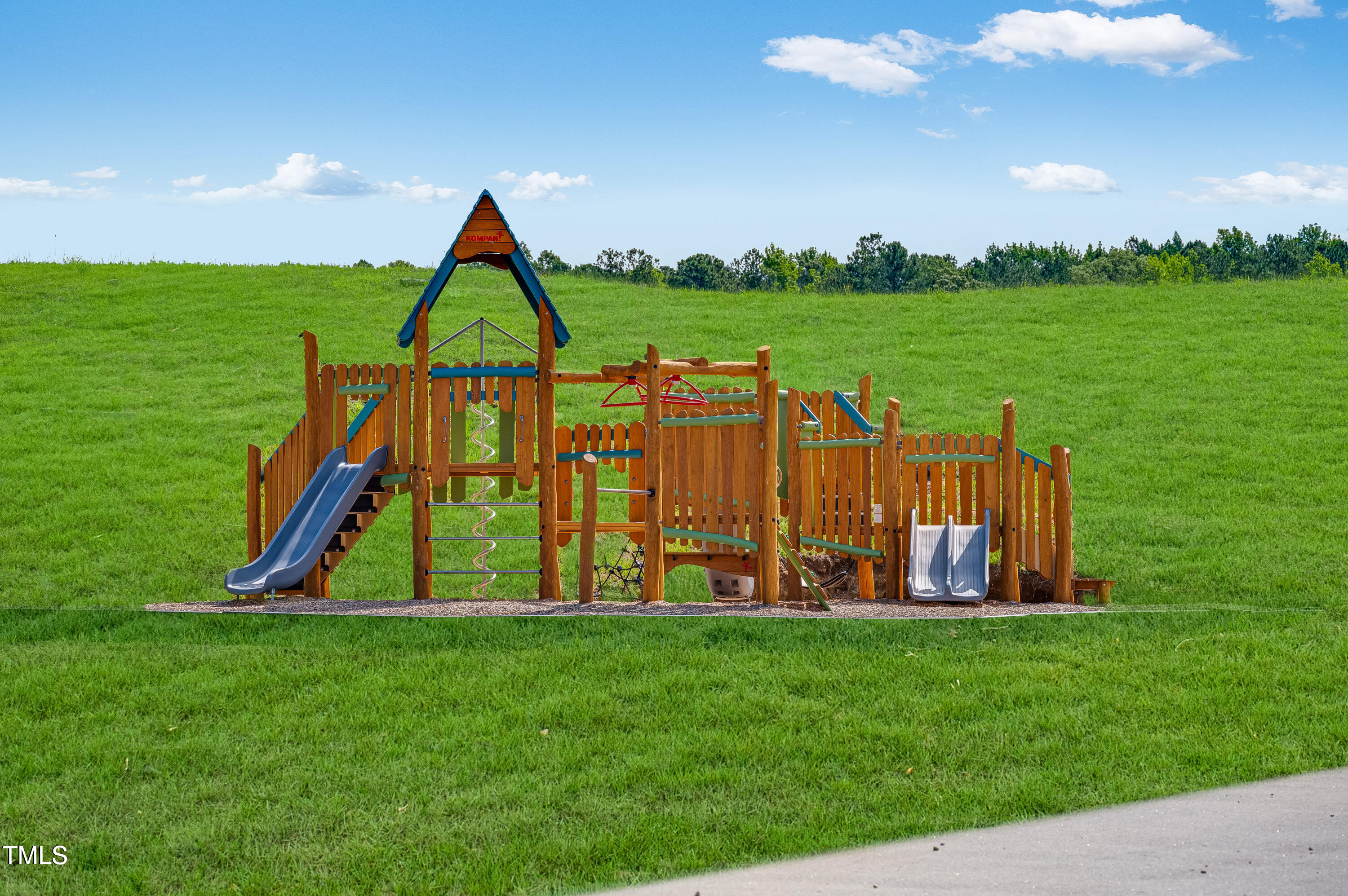 main property photo 67
