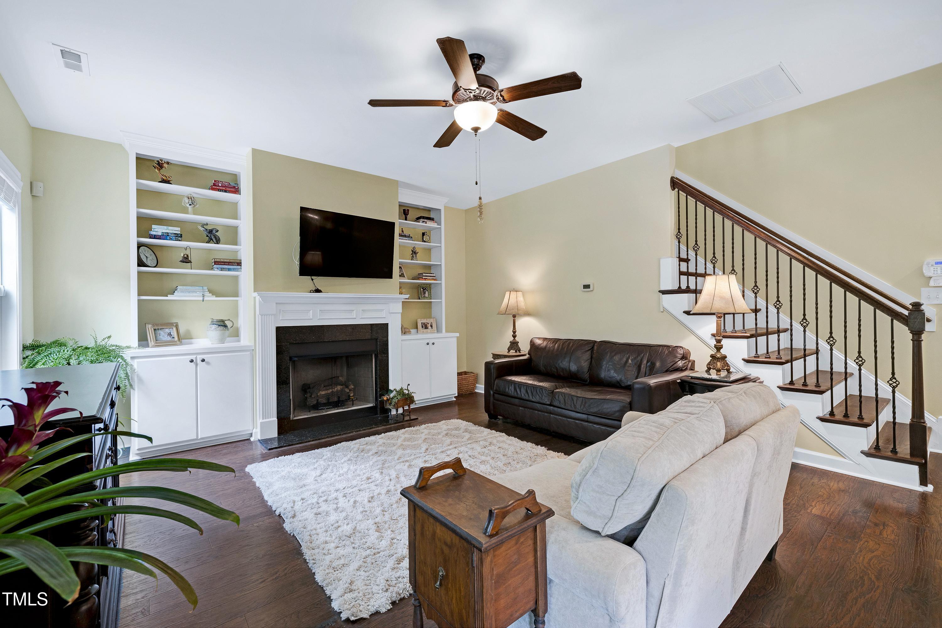 property viewer photo 13