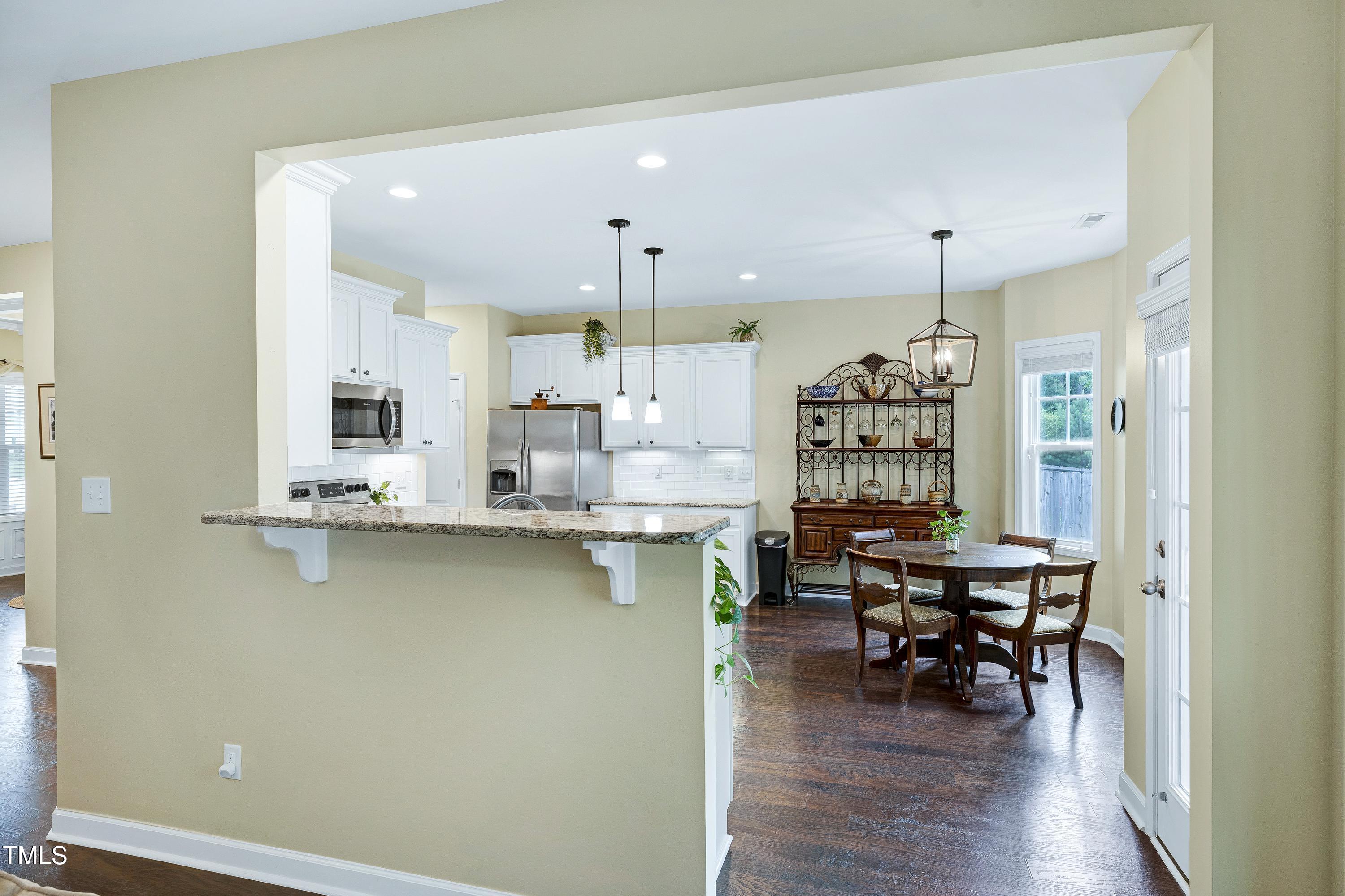 property viewer photo 16