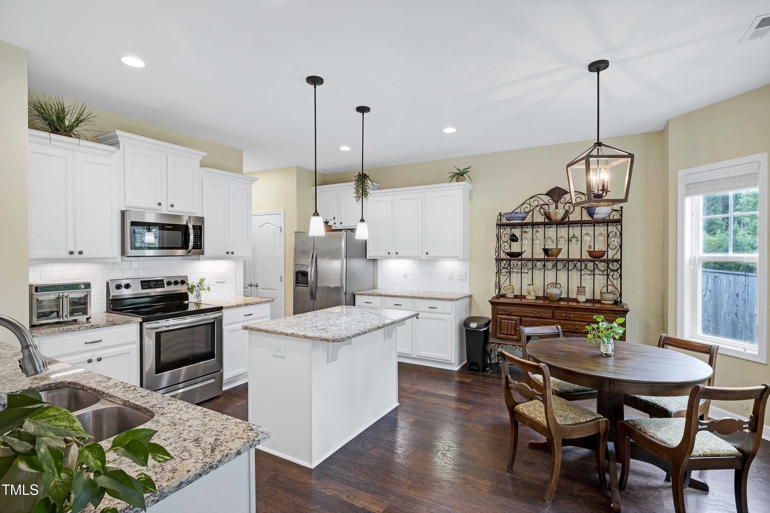property viewer photo 17