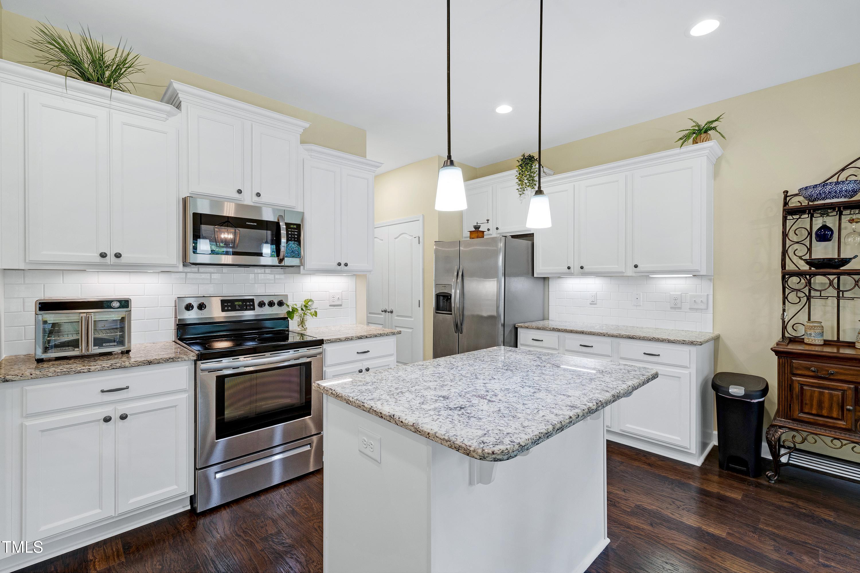 property viewer photo 20