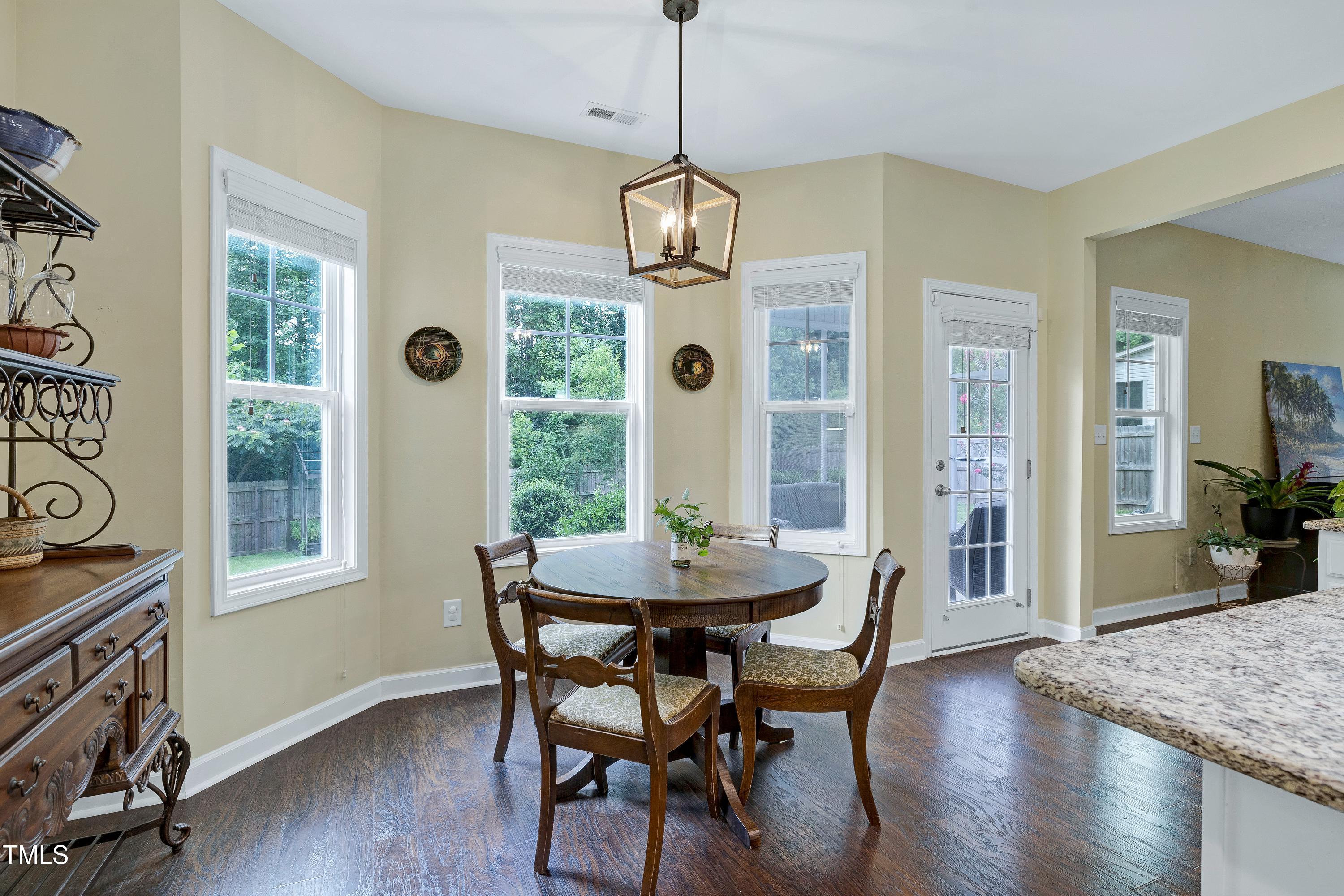 property viewer photo 23
