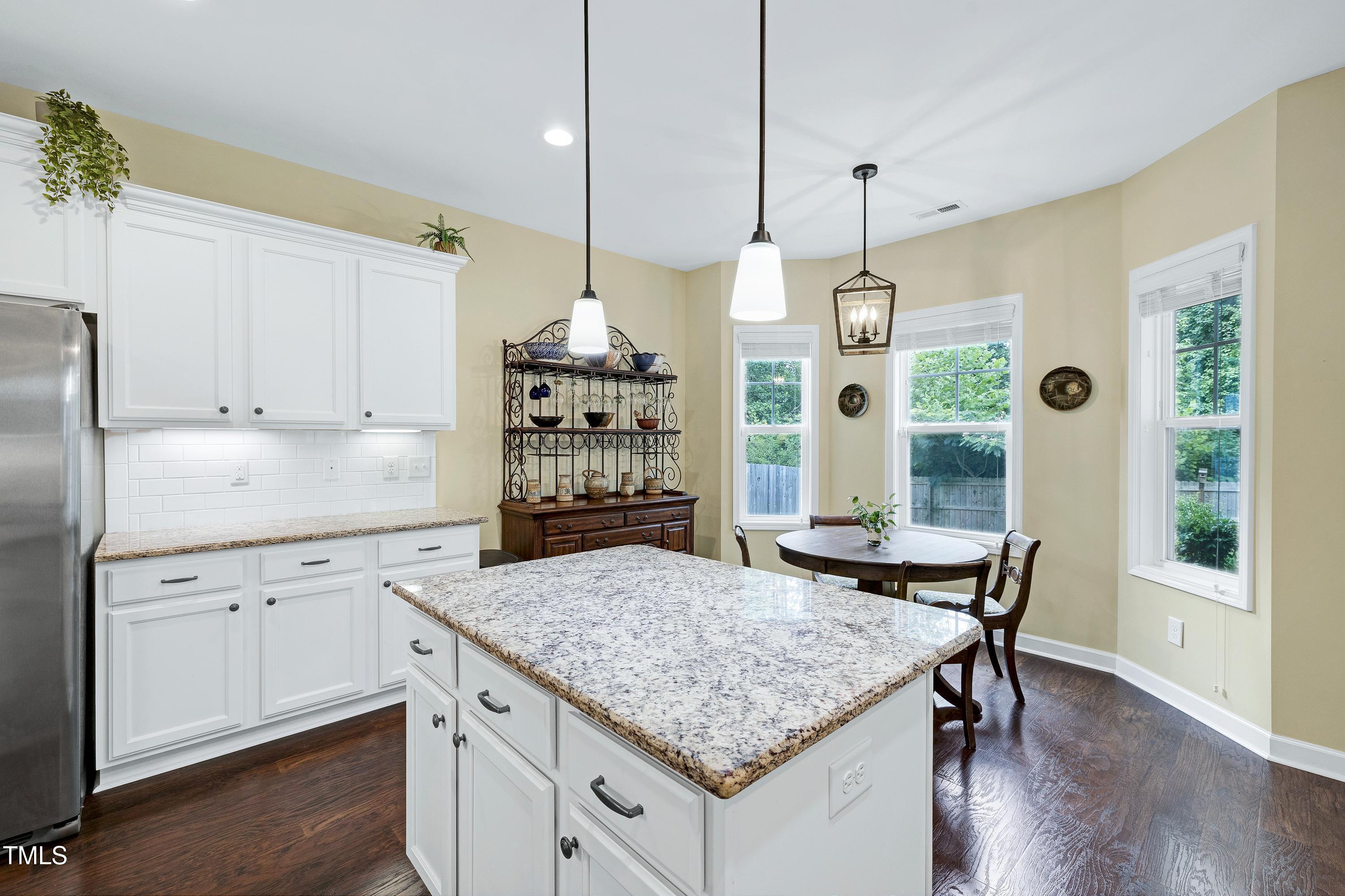 property viewer photo 24