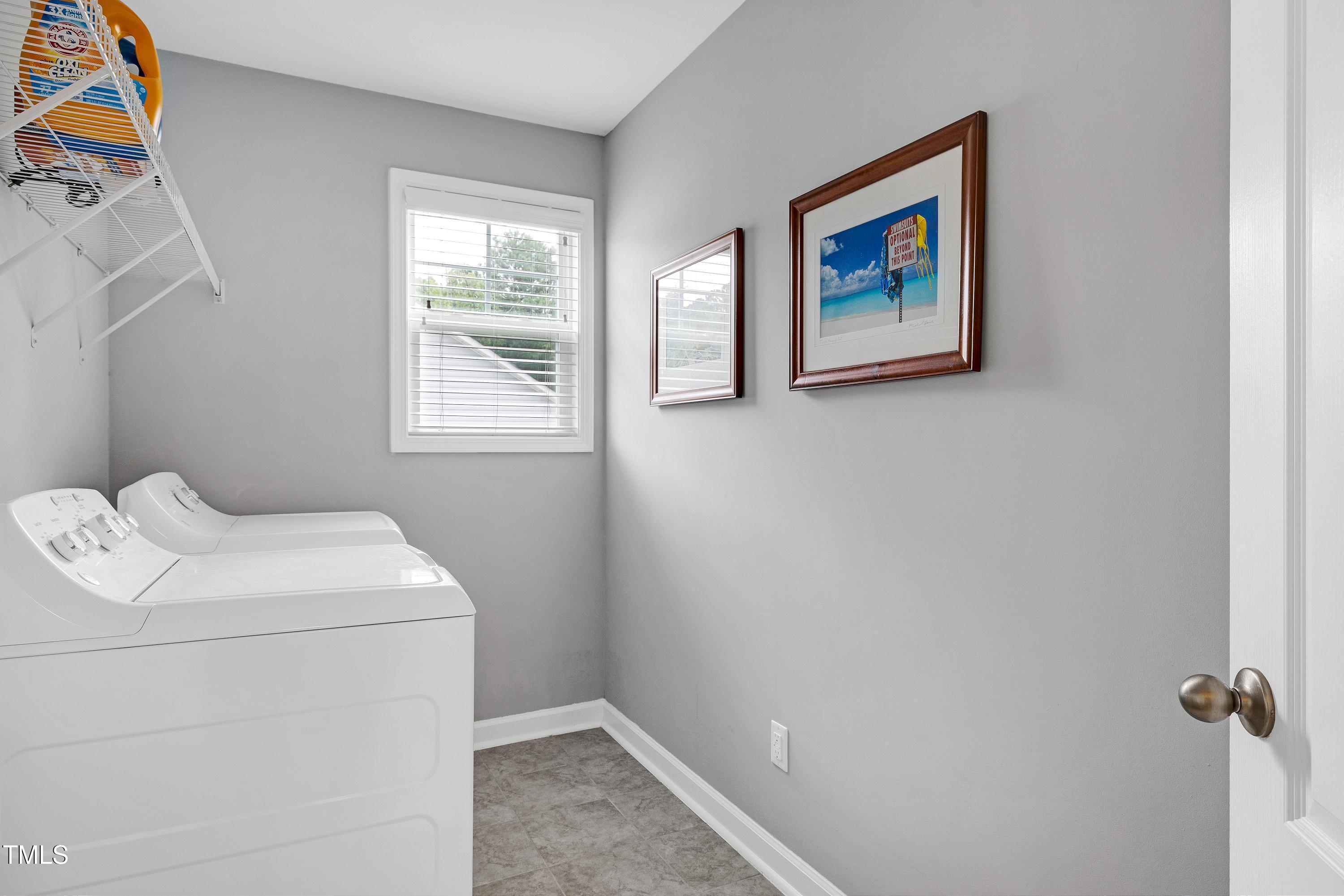property viewer photo 43