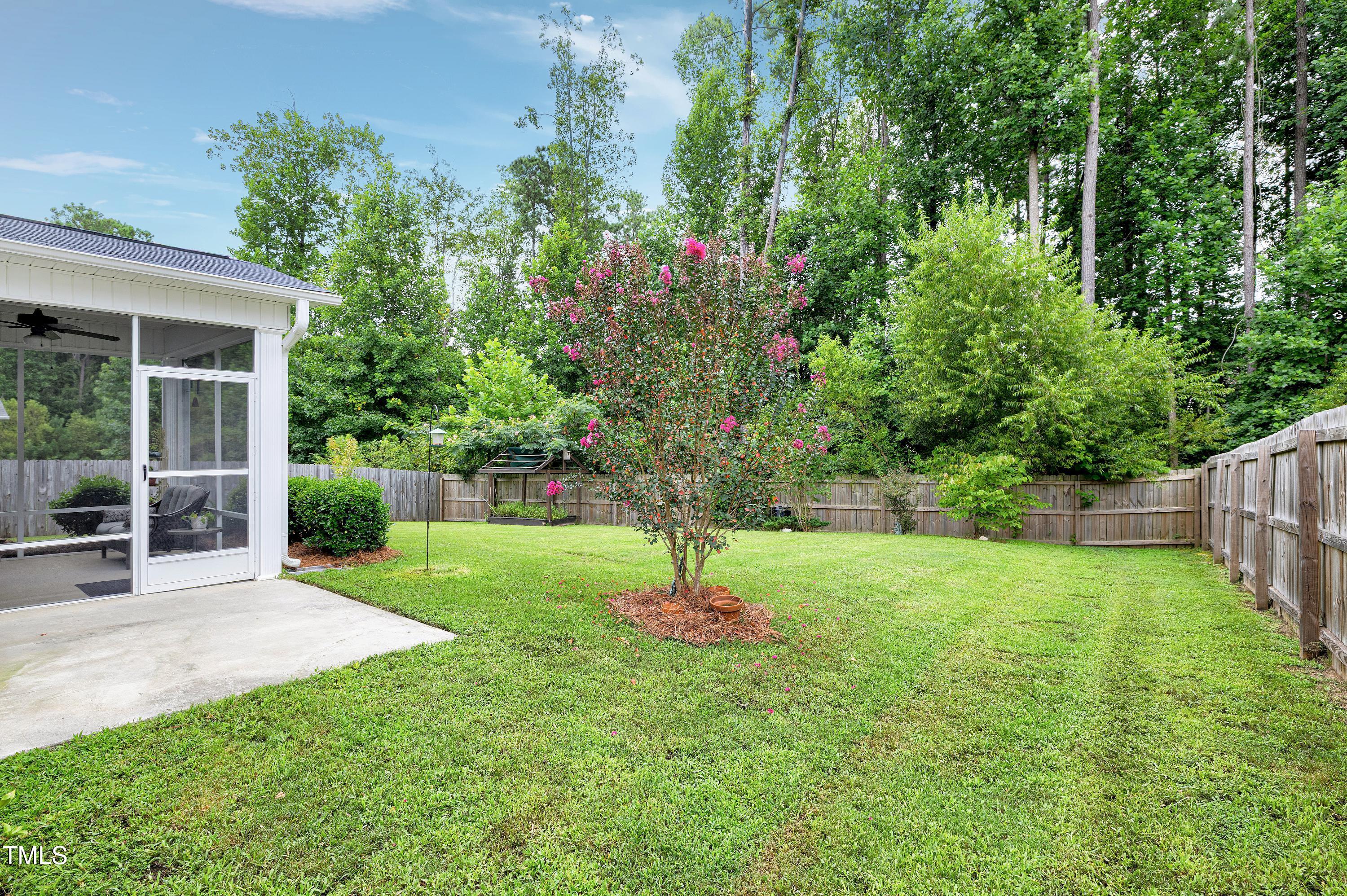property viewer photo 44