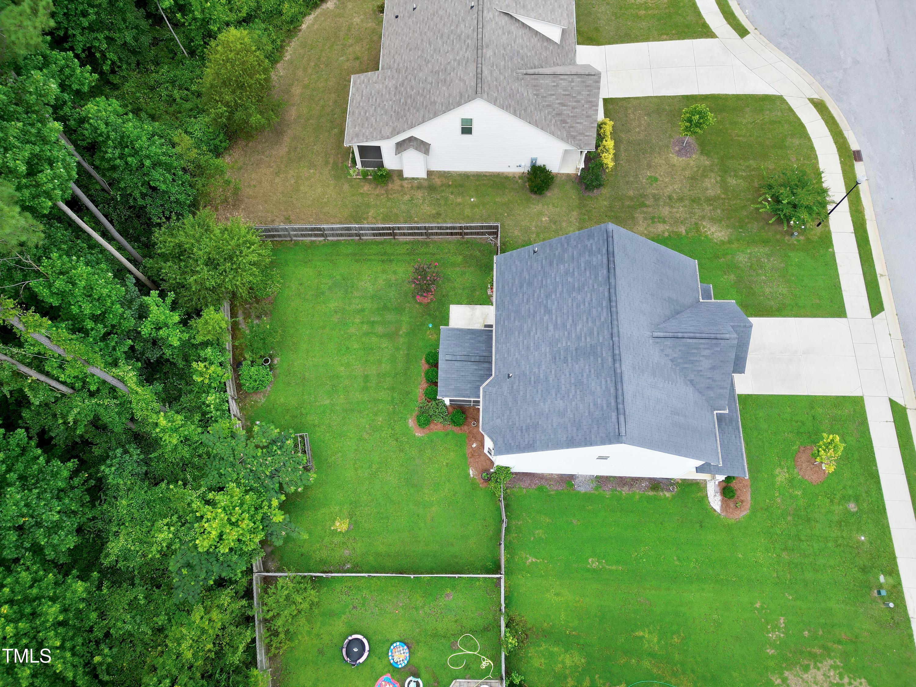 property viewer photo 54