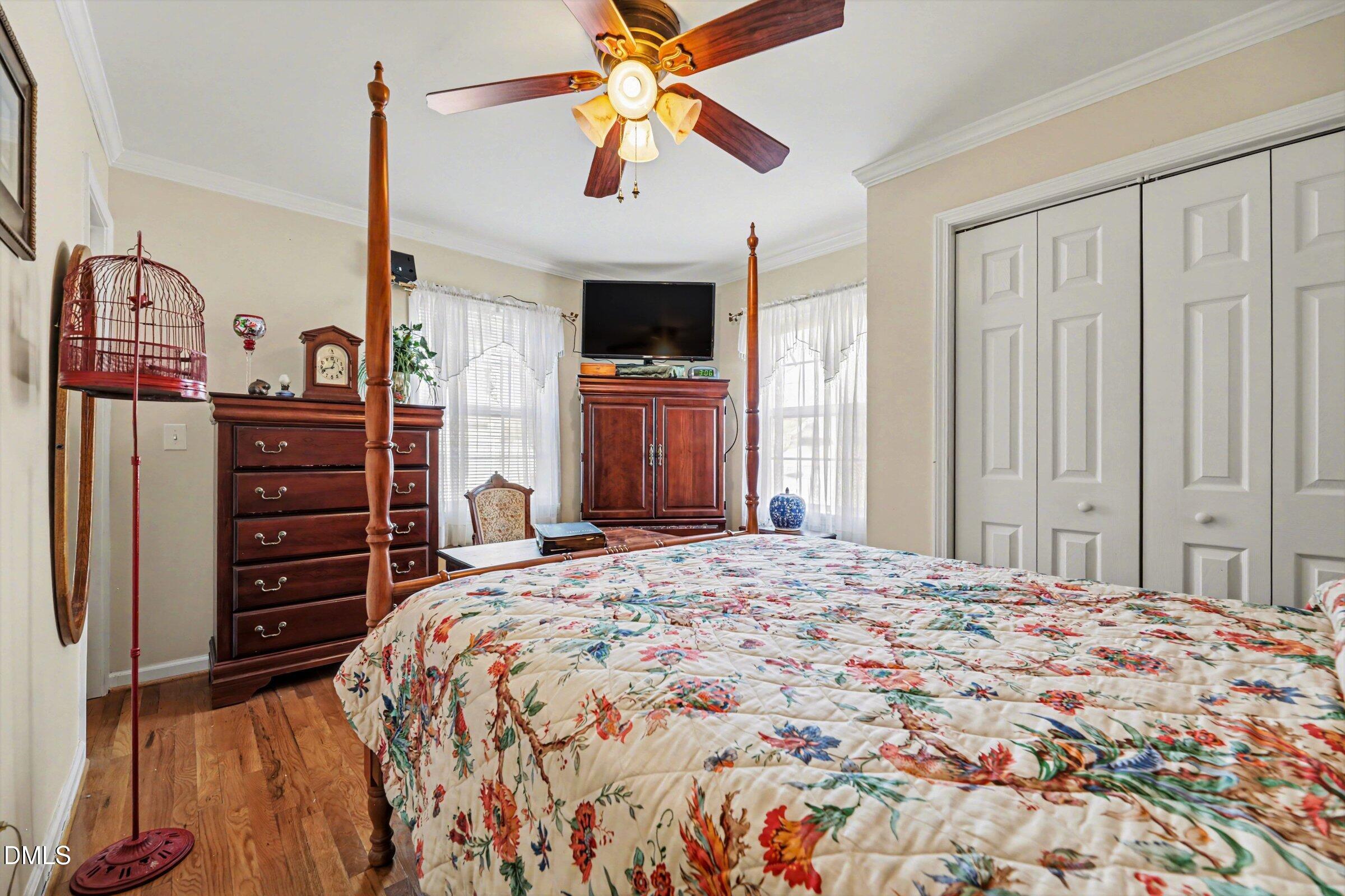 property viewer photo 12