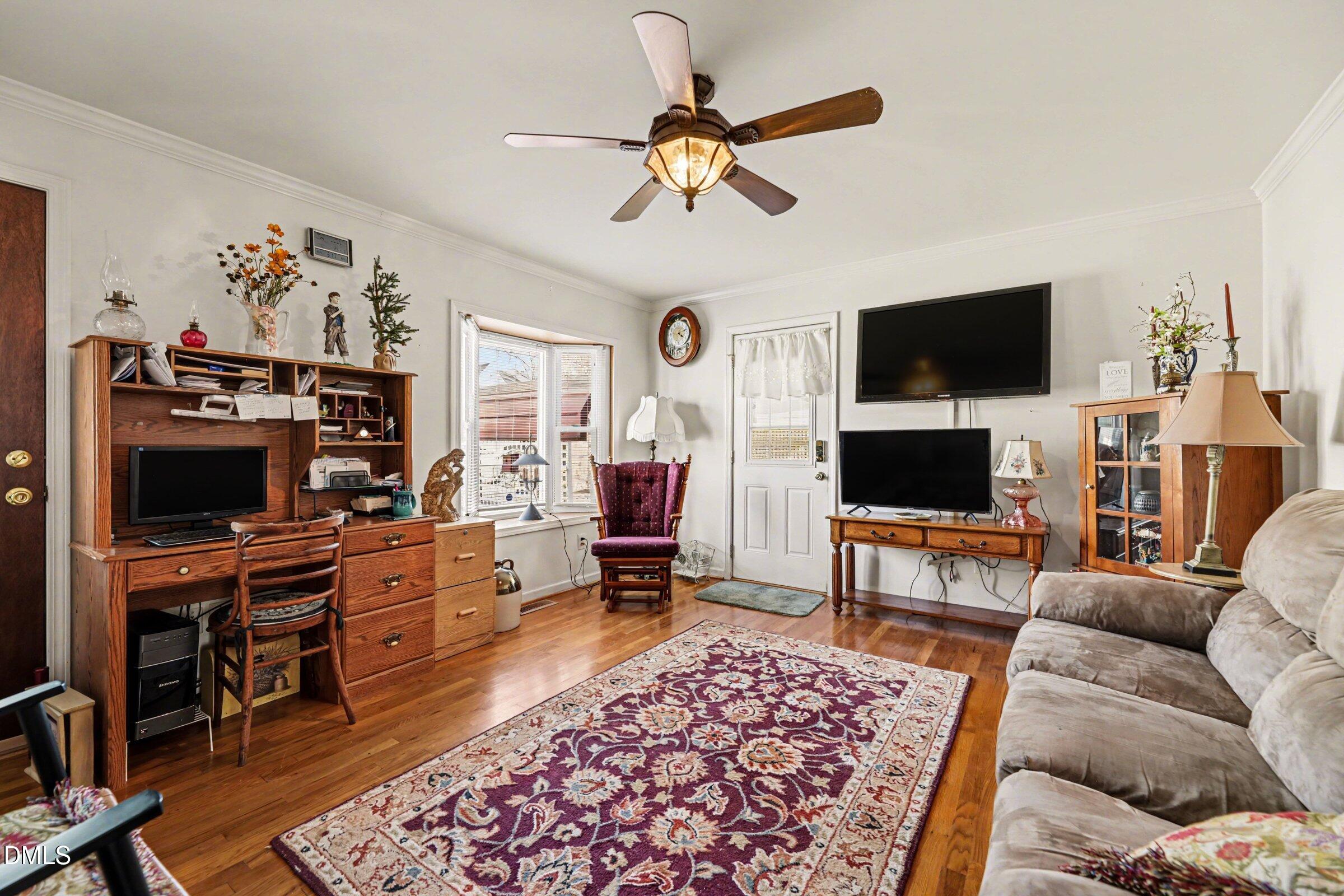 property viewer photo 3