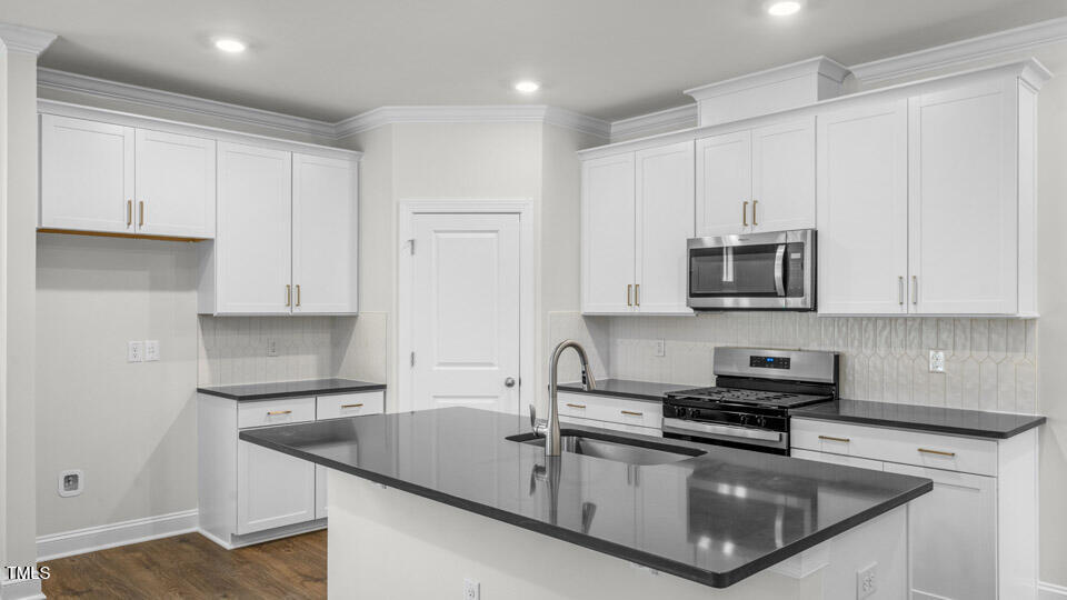 property viewer photo 10