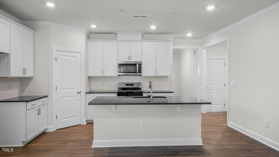 property viewer photo 7