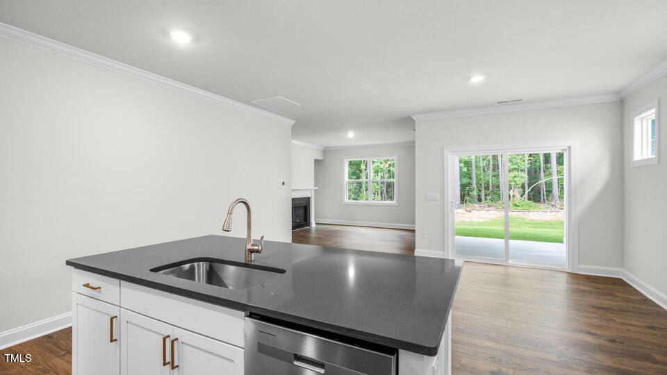 property viewer photo 8