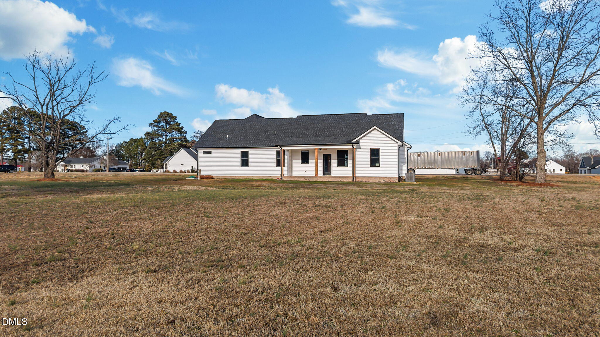 main property photo 41