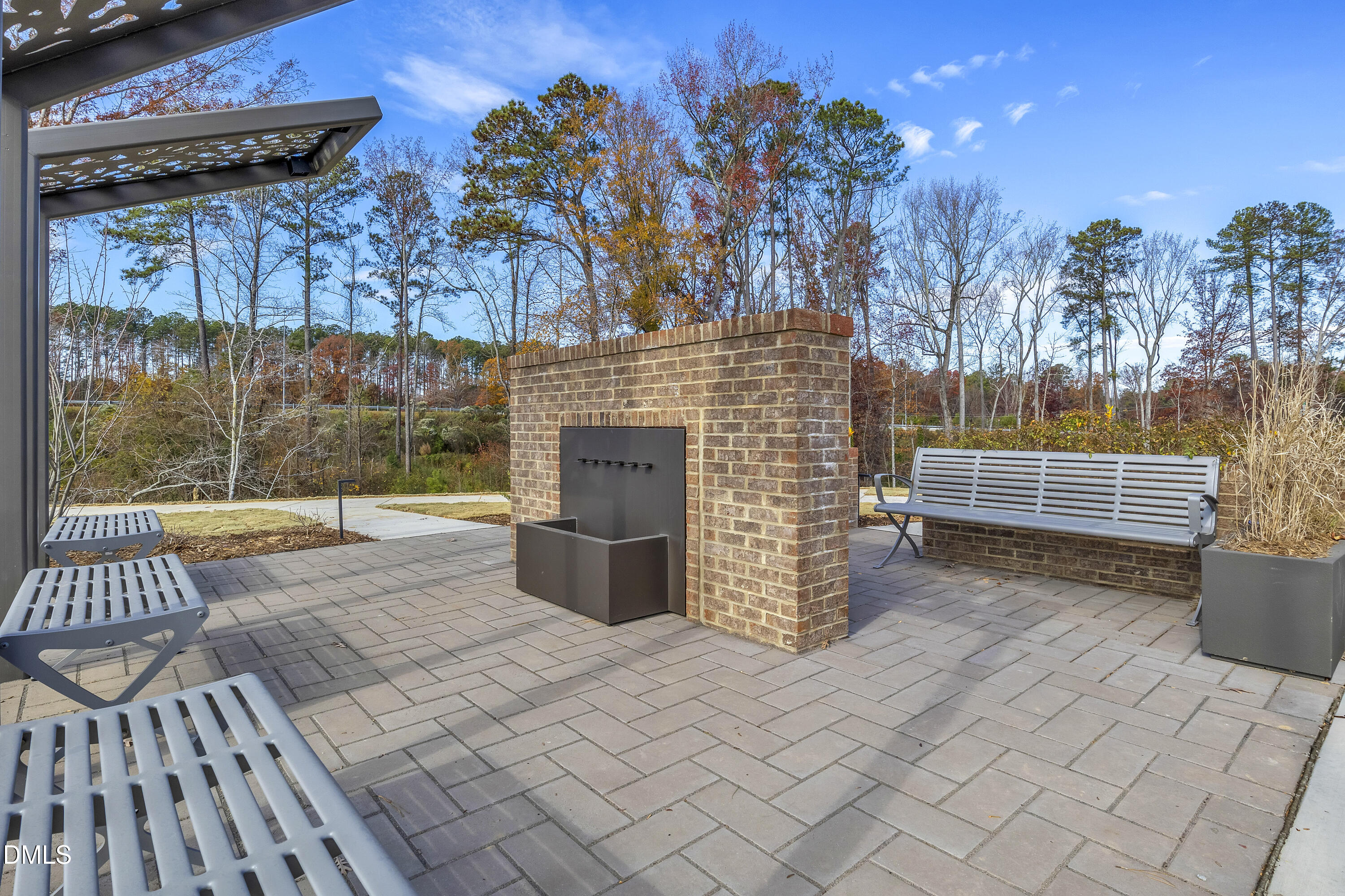 main property photo 28