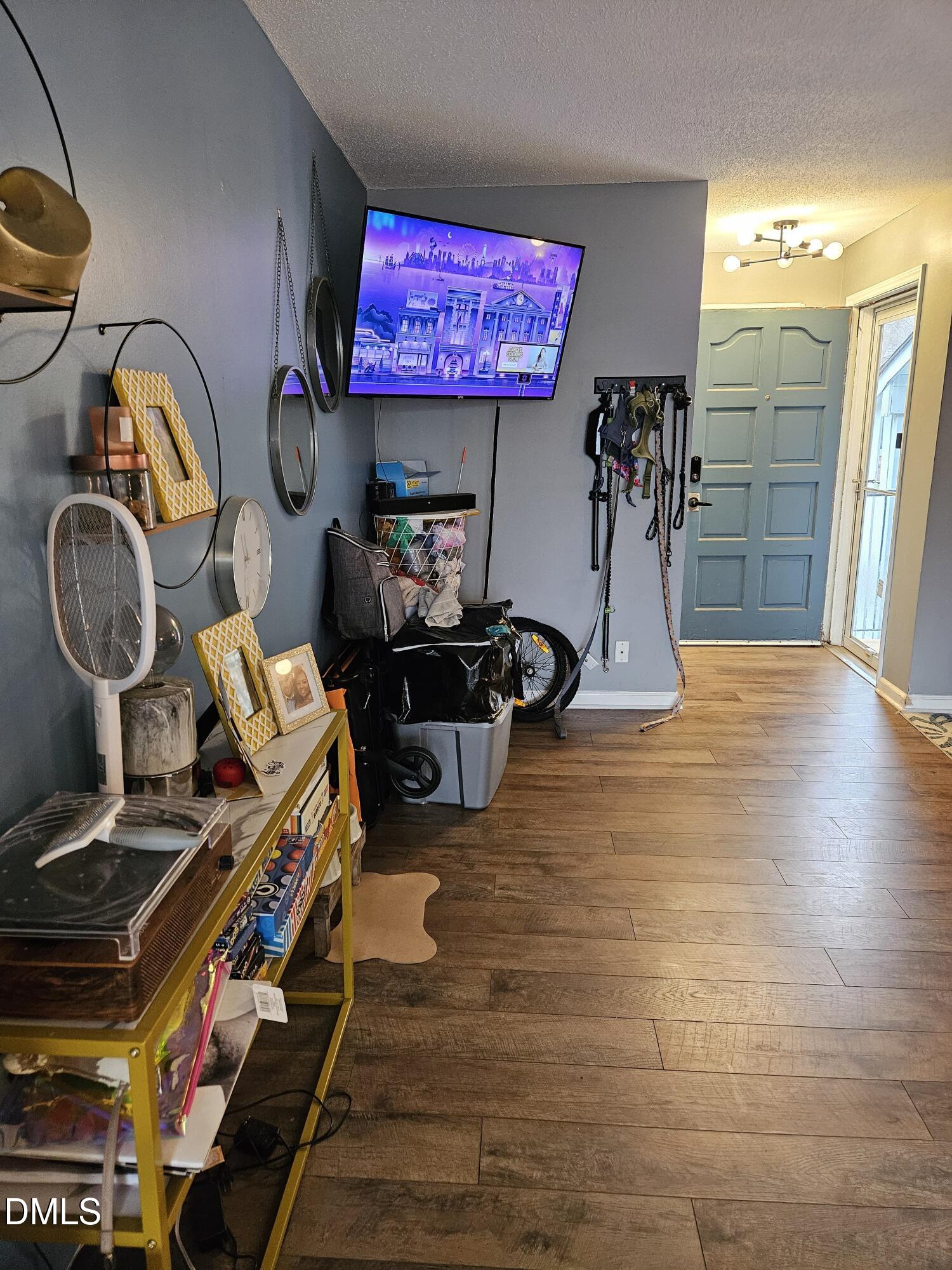 main property photo 17