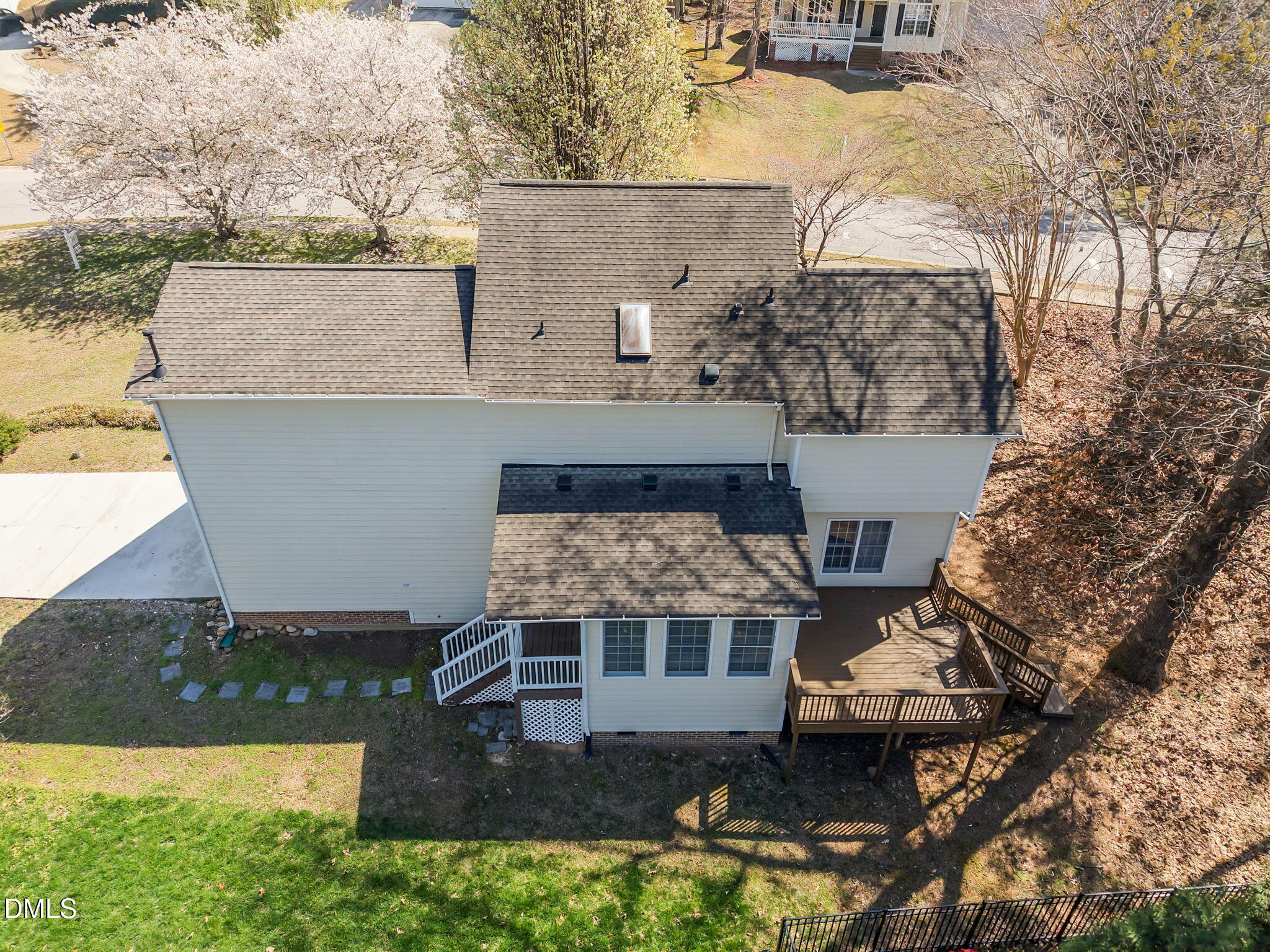 main property photo 47