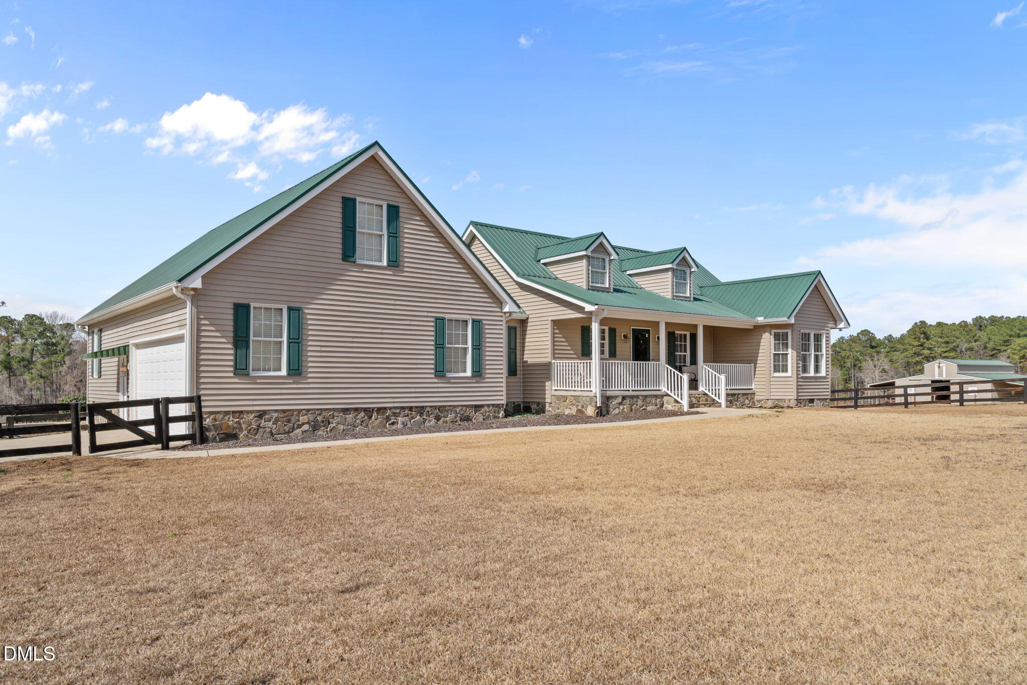 main property photo 3