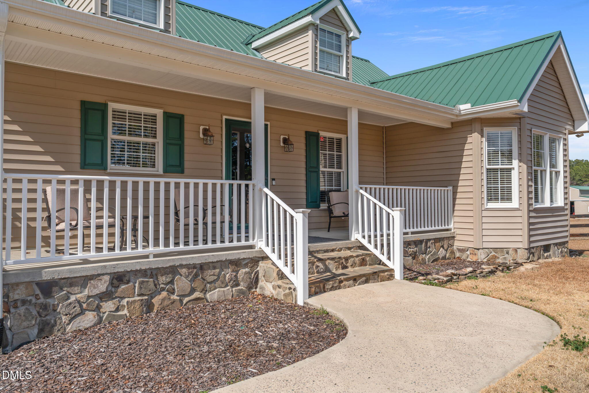 main property photo 36