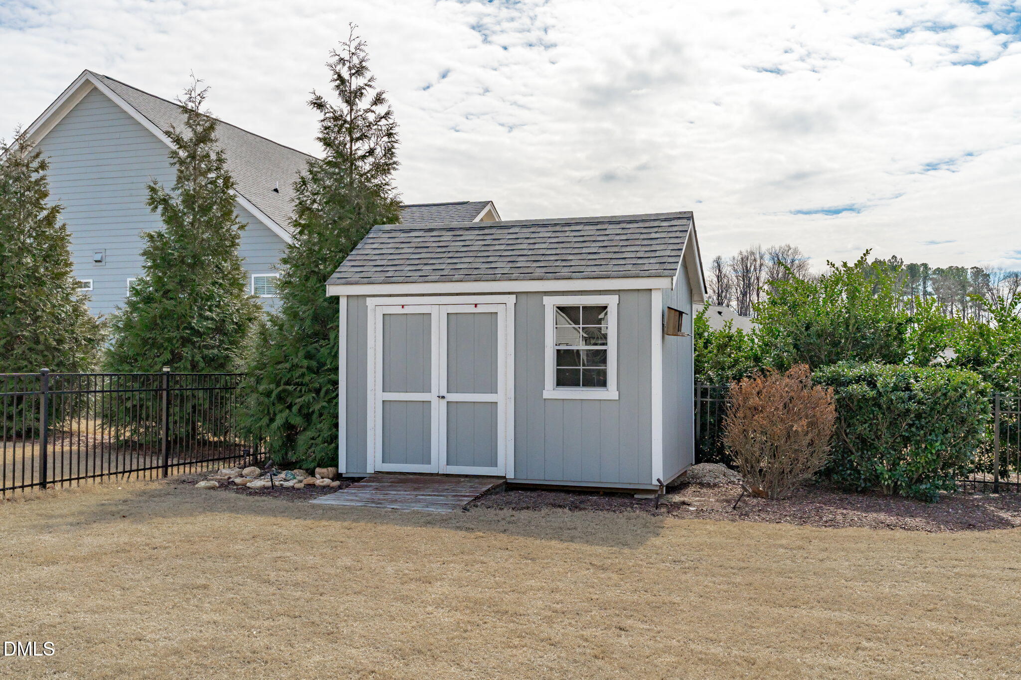 main property photo 43