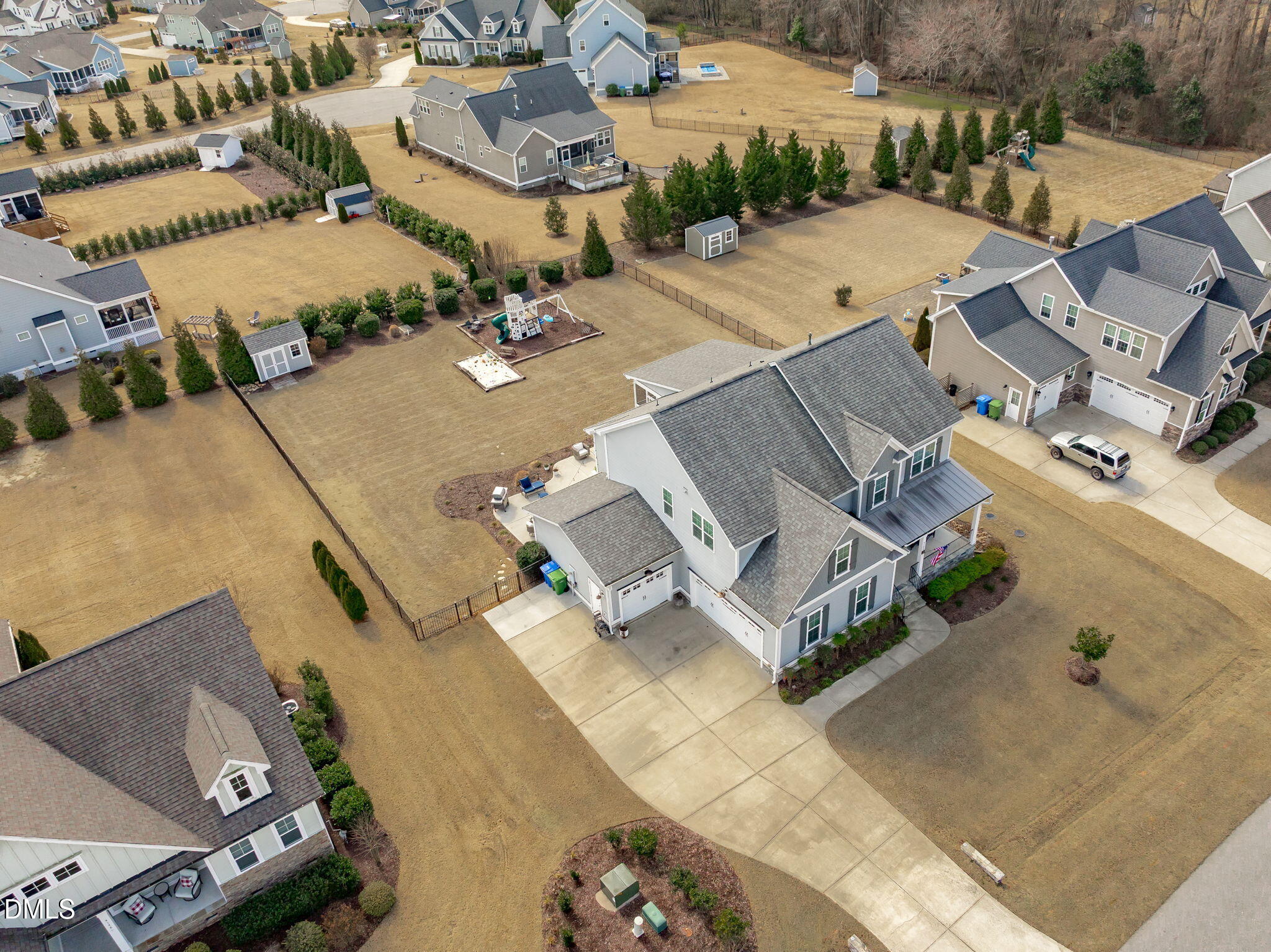 main property photo 50