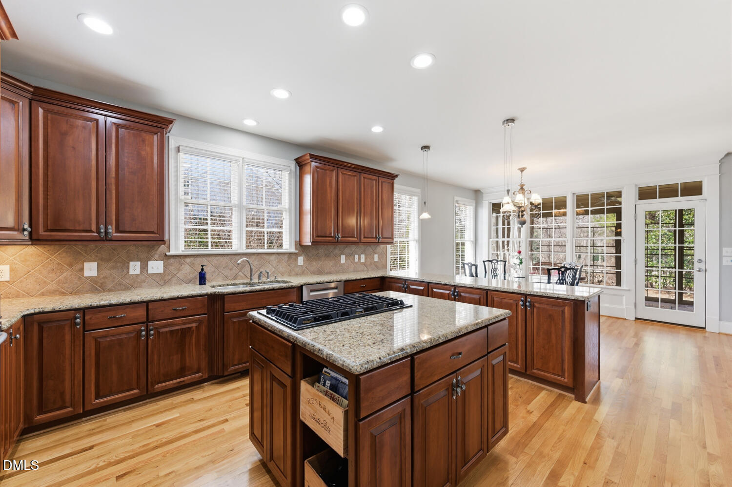 main property photo 18