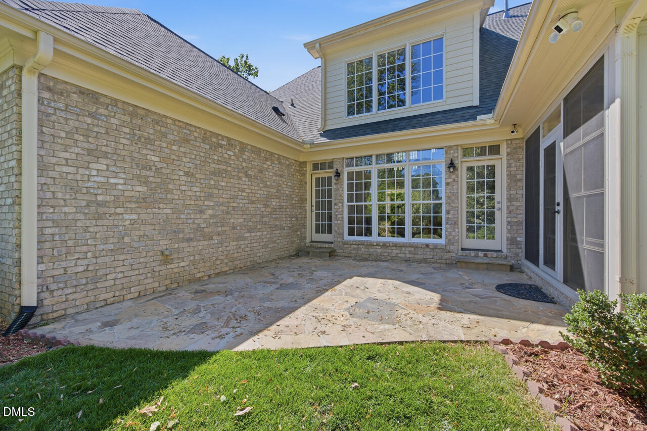 main property photo 25