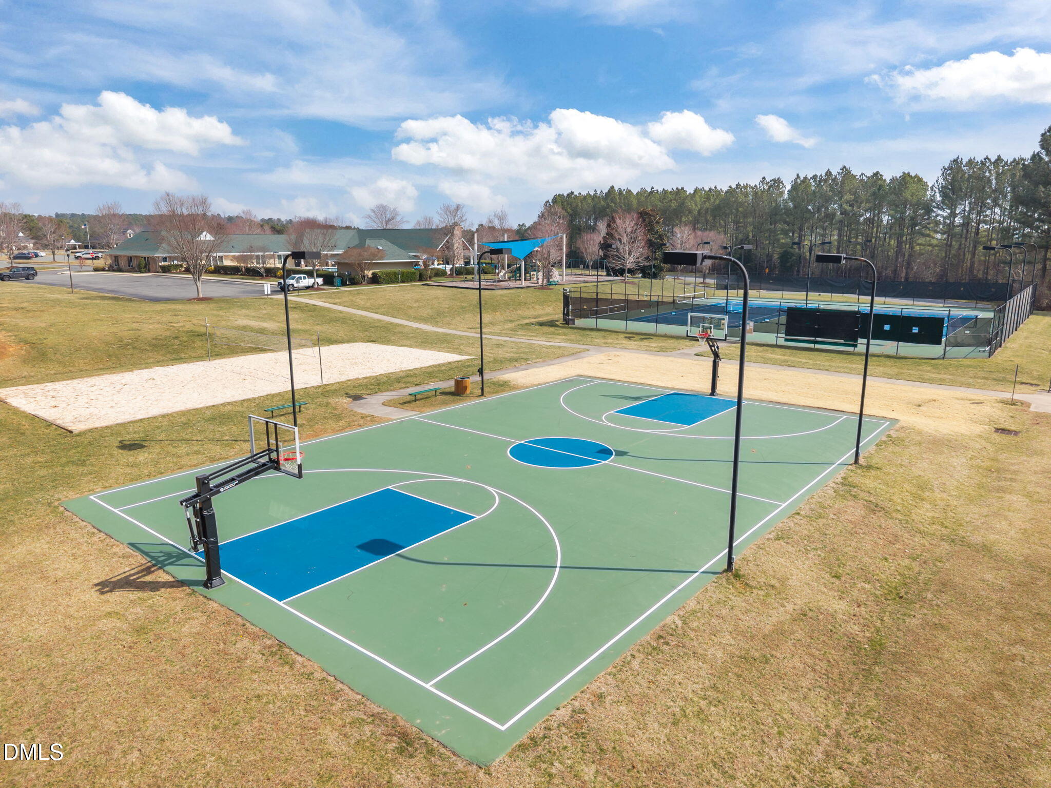 main property photo 18