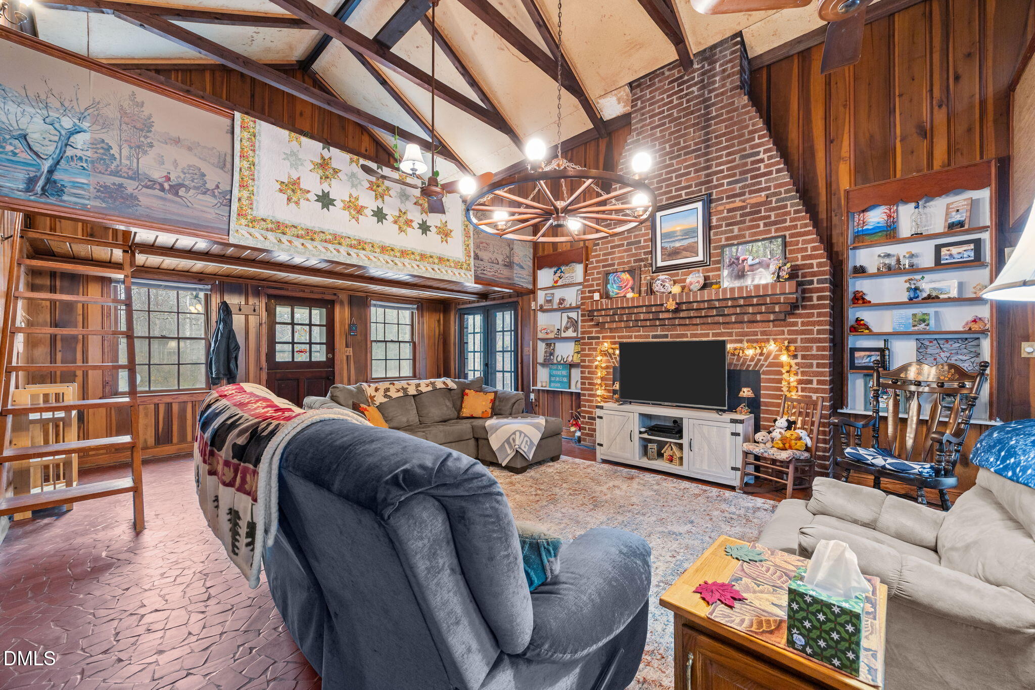 main property photo 12