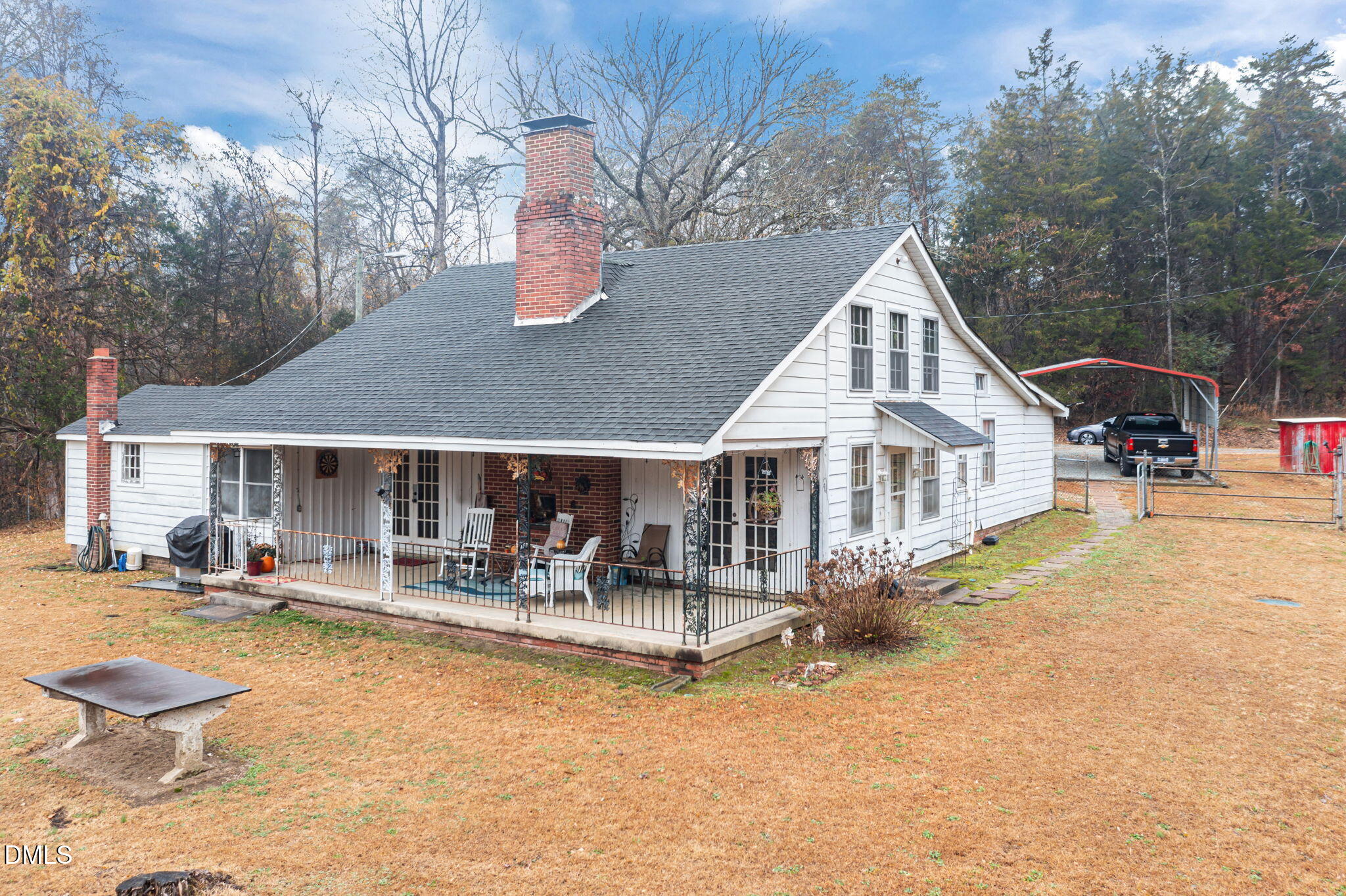 main property photo 6