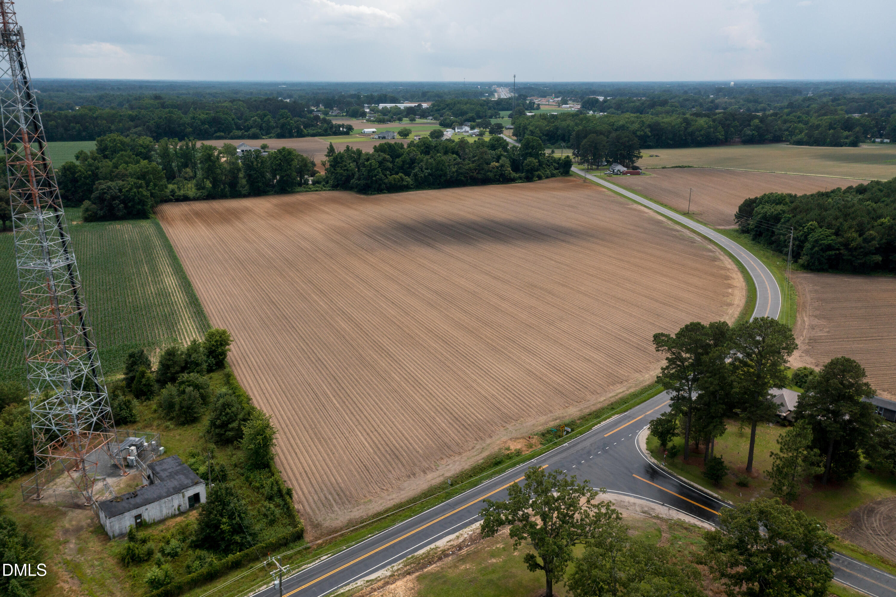 main property photo 10