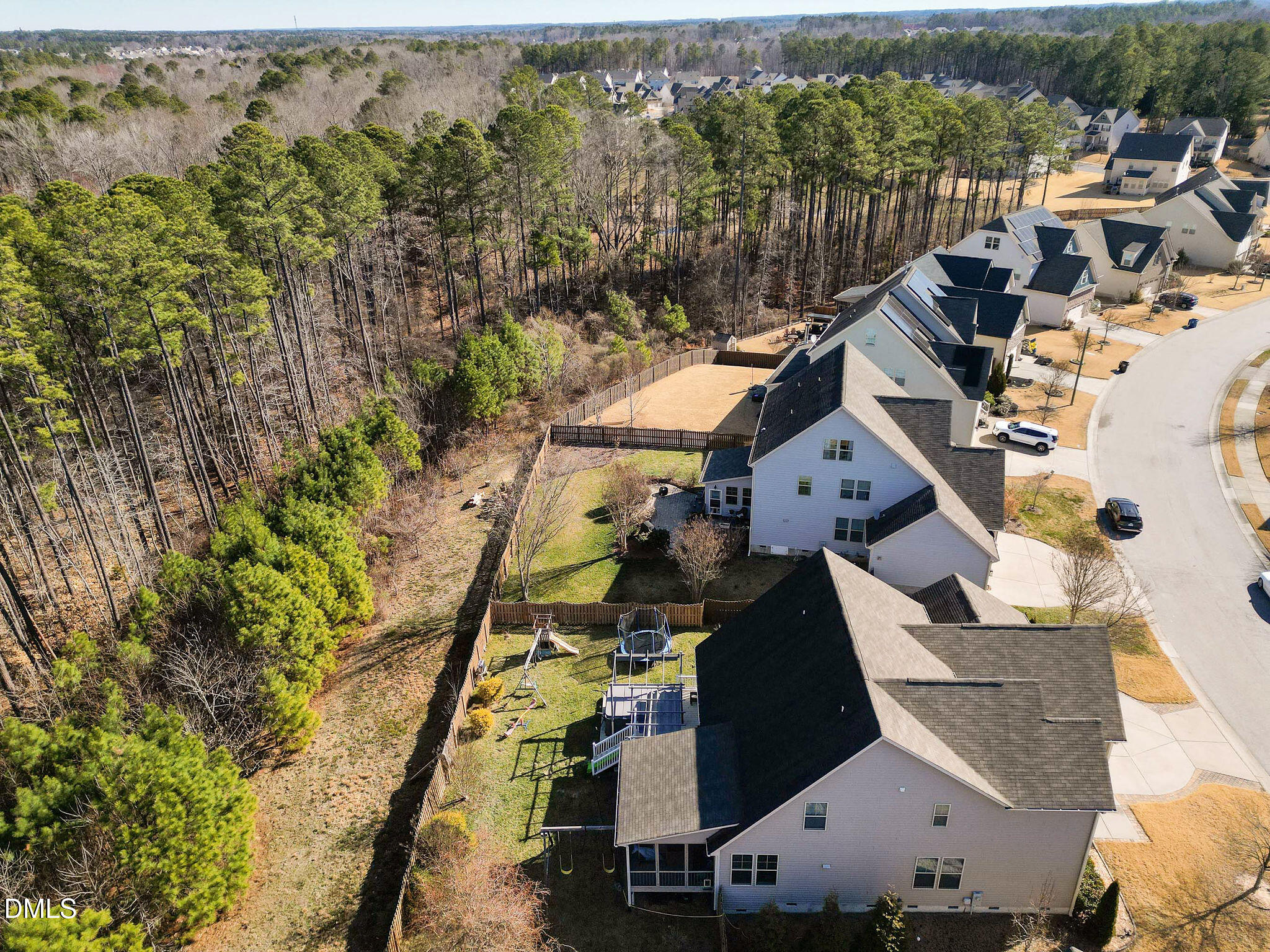 main property photo 33