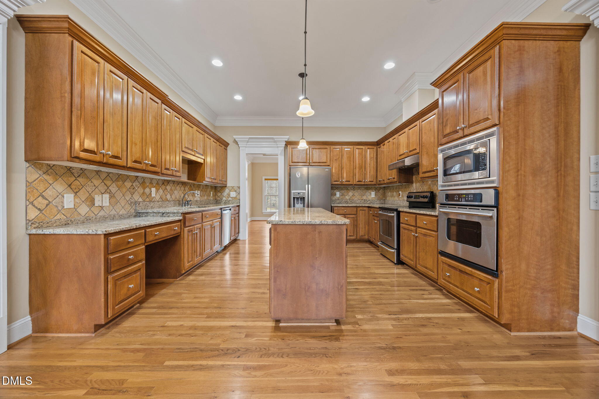 main property photo 16