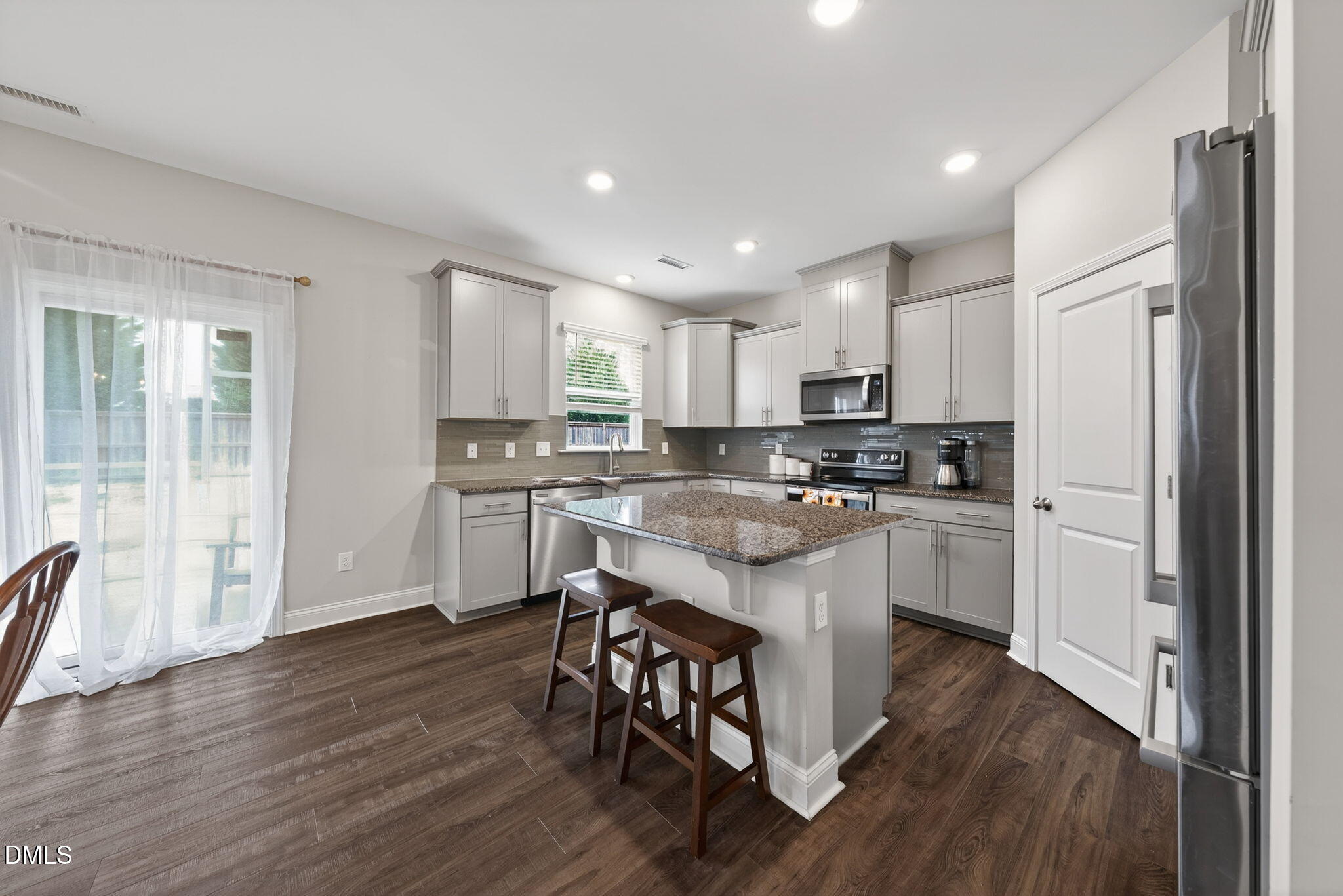 property viewer photo 13