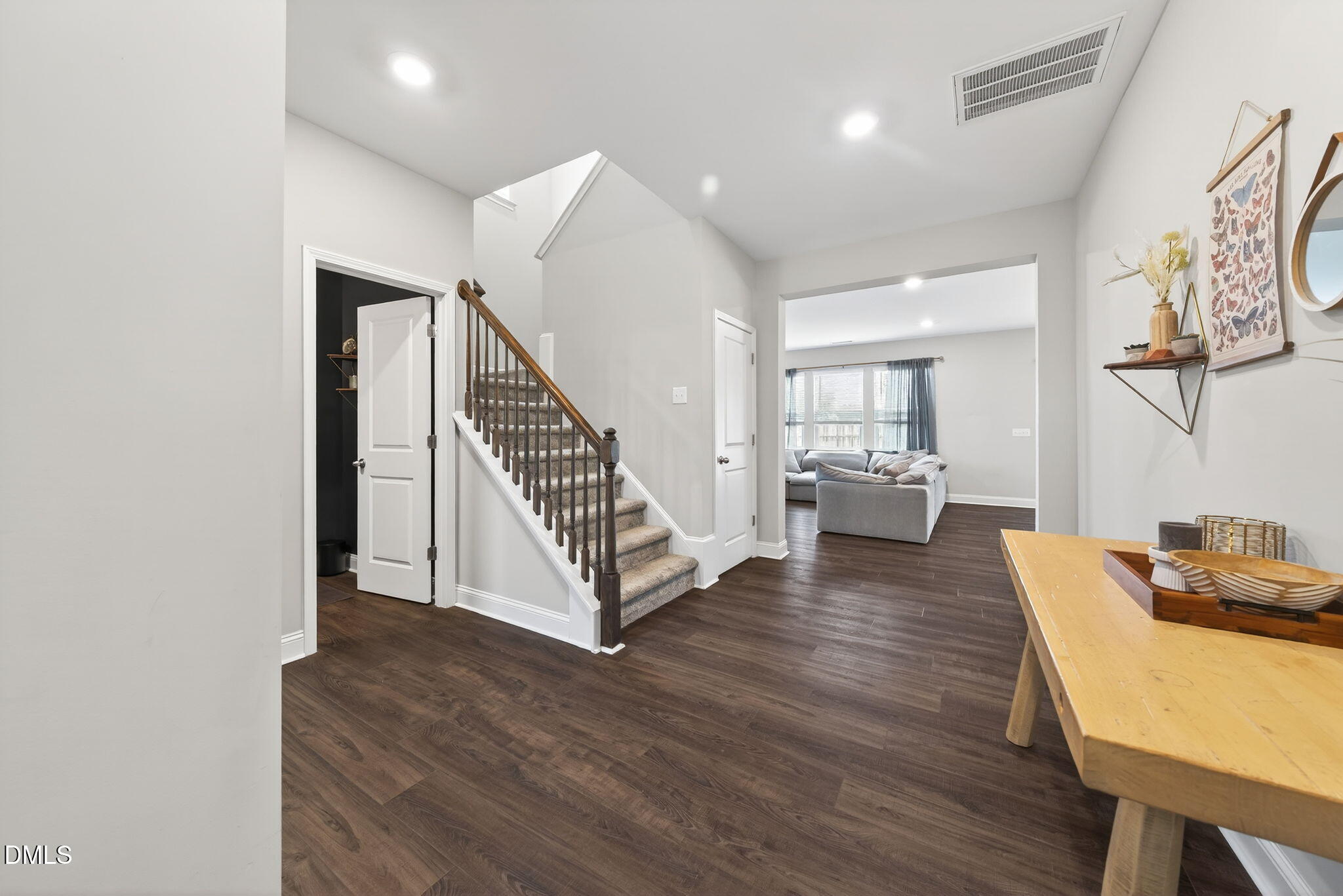property viewer photo 2